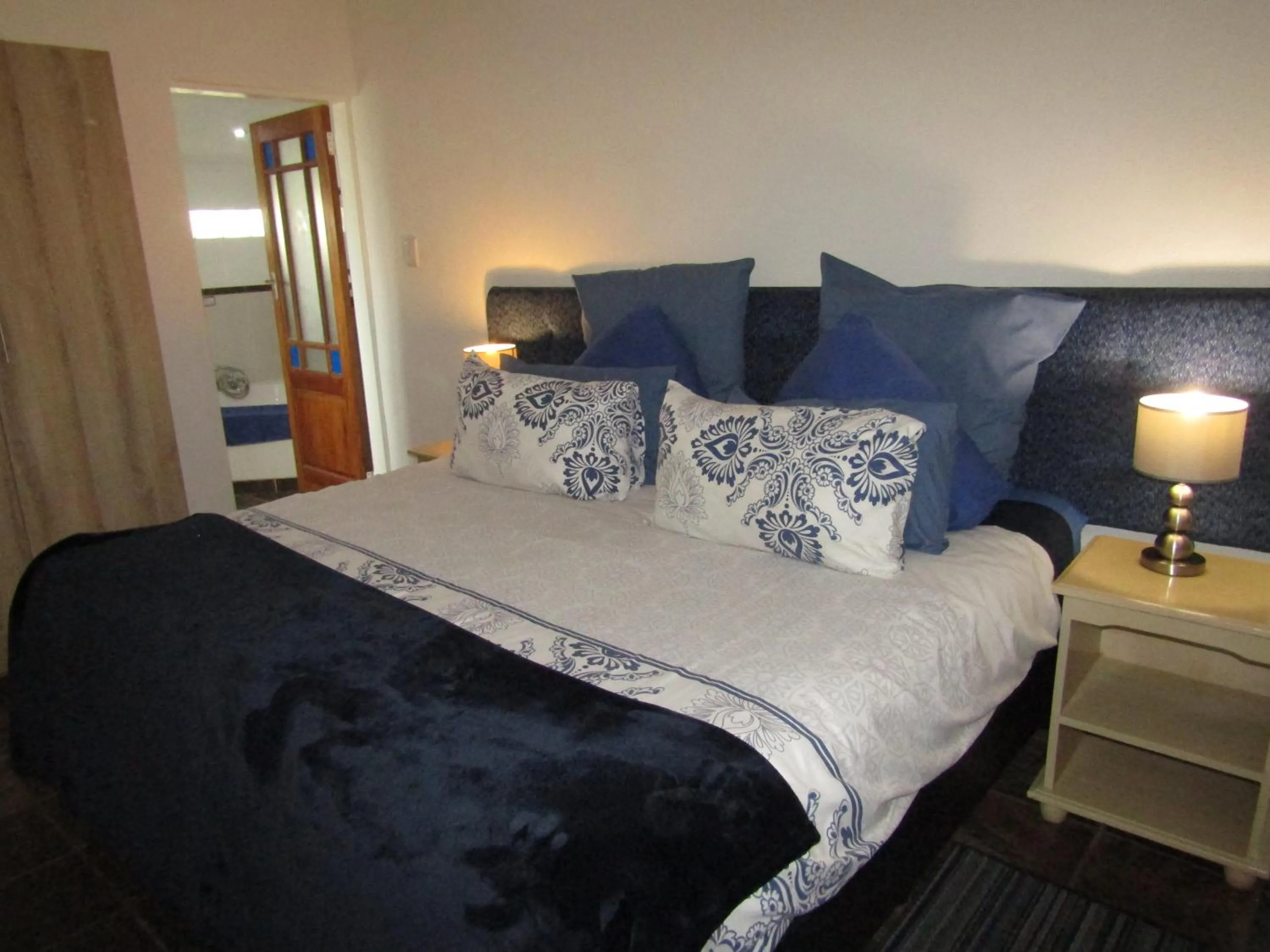 Bed in Stone Hill