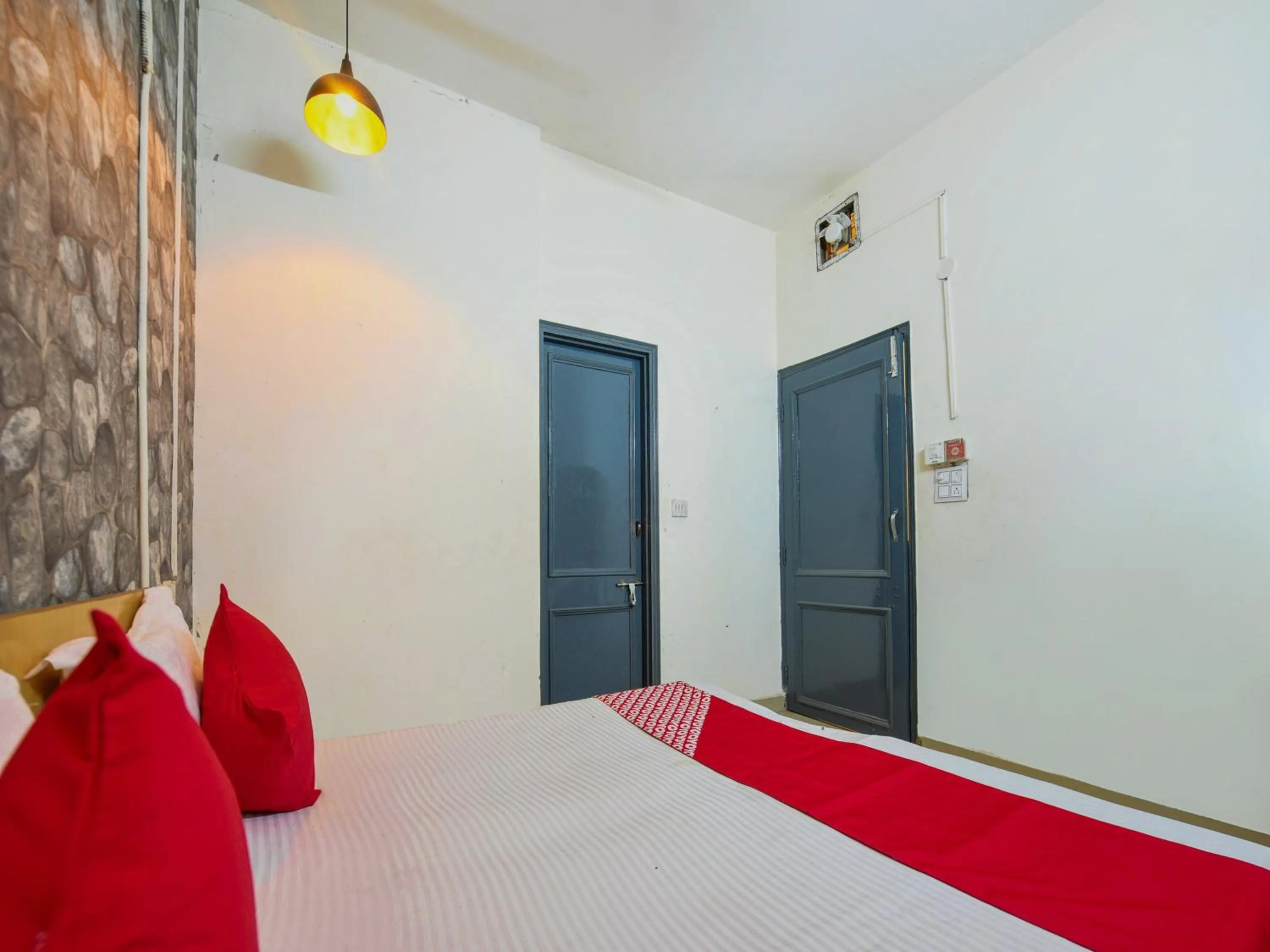 Bedroom, Bed in Hotel O Unique Delhi Home Stay