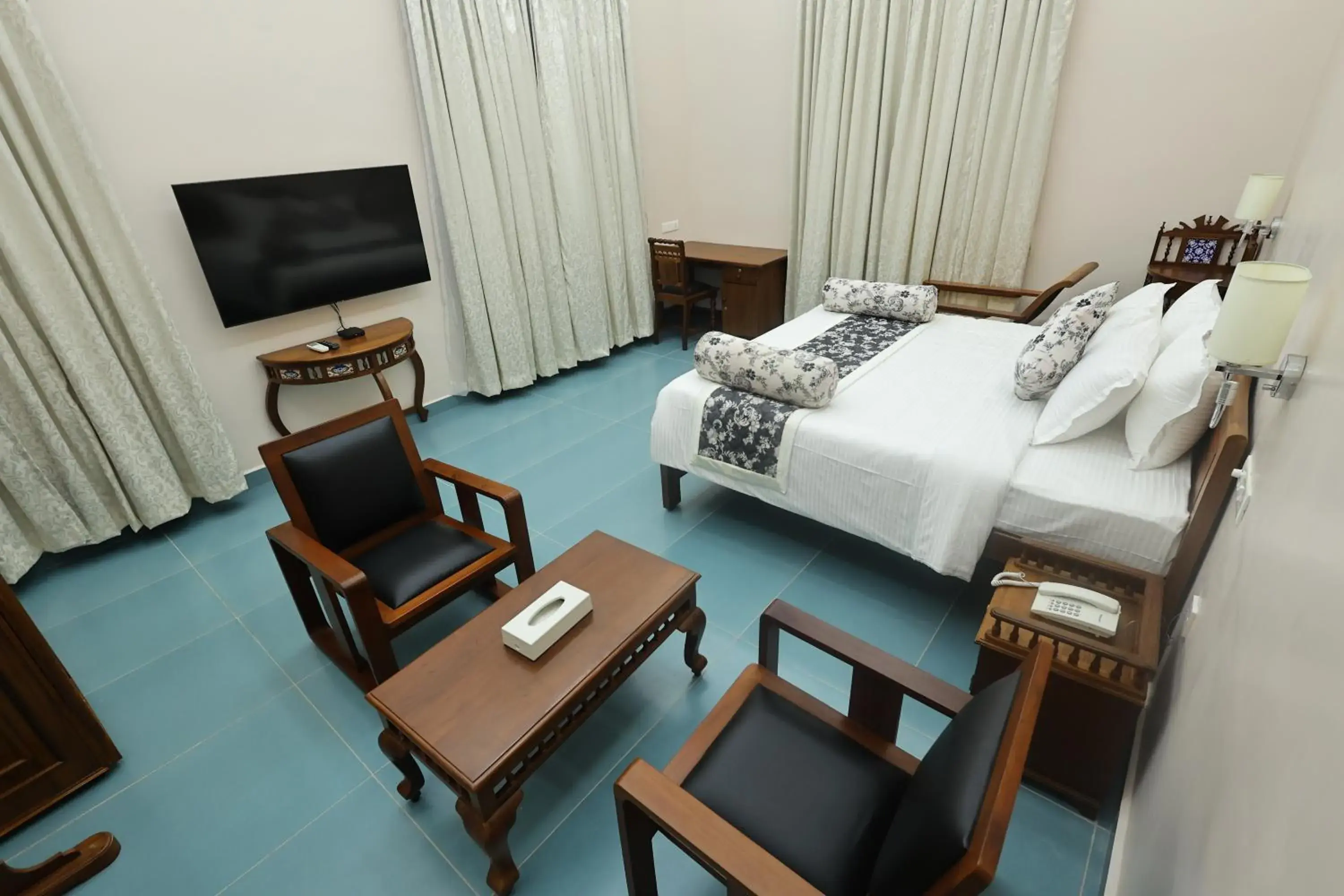 Le Colonial Suites Le Colonial Suites