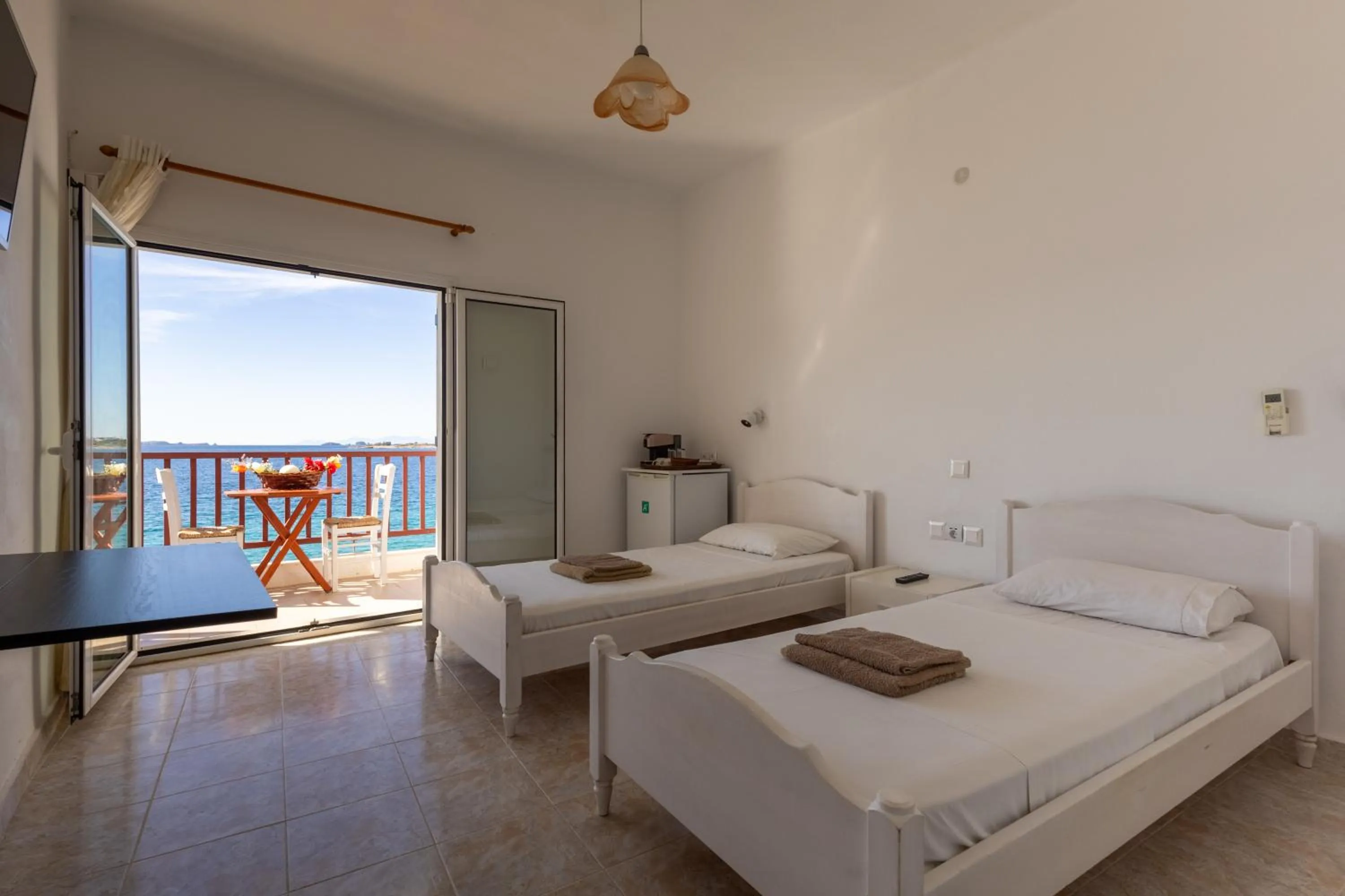 Bed in Petalides Apartments