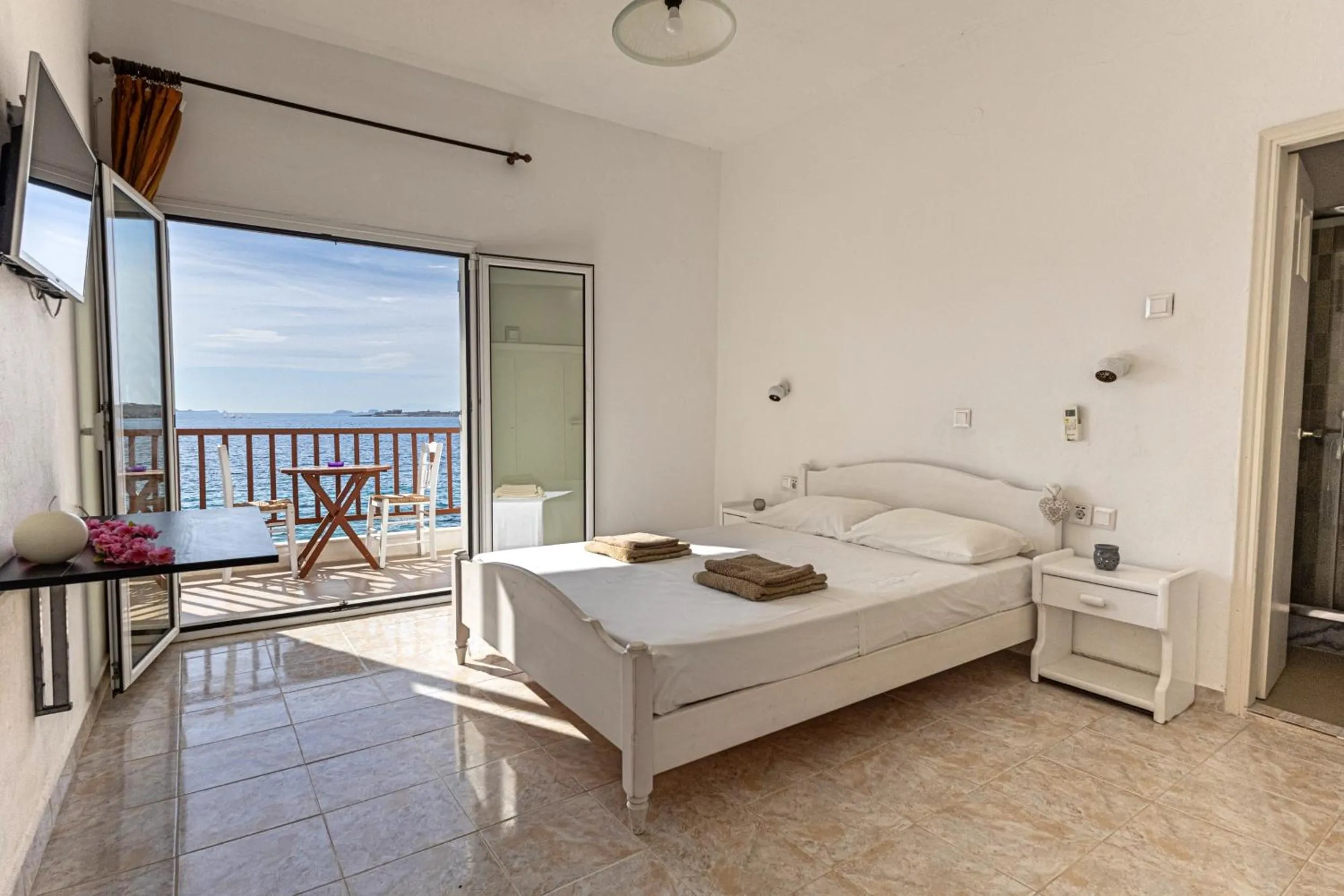 Bed in Petalides Apartments