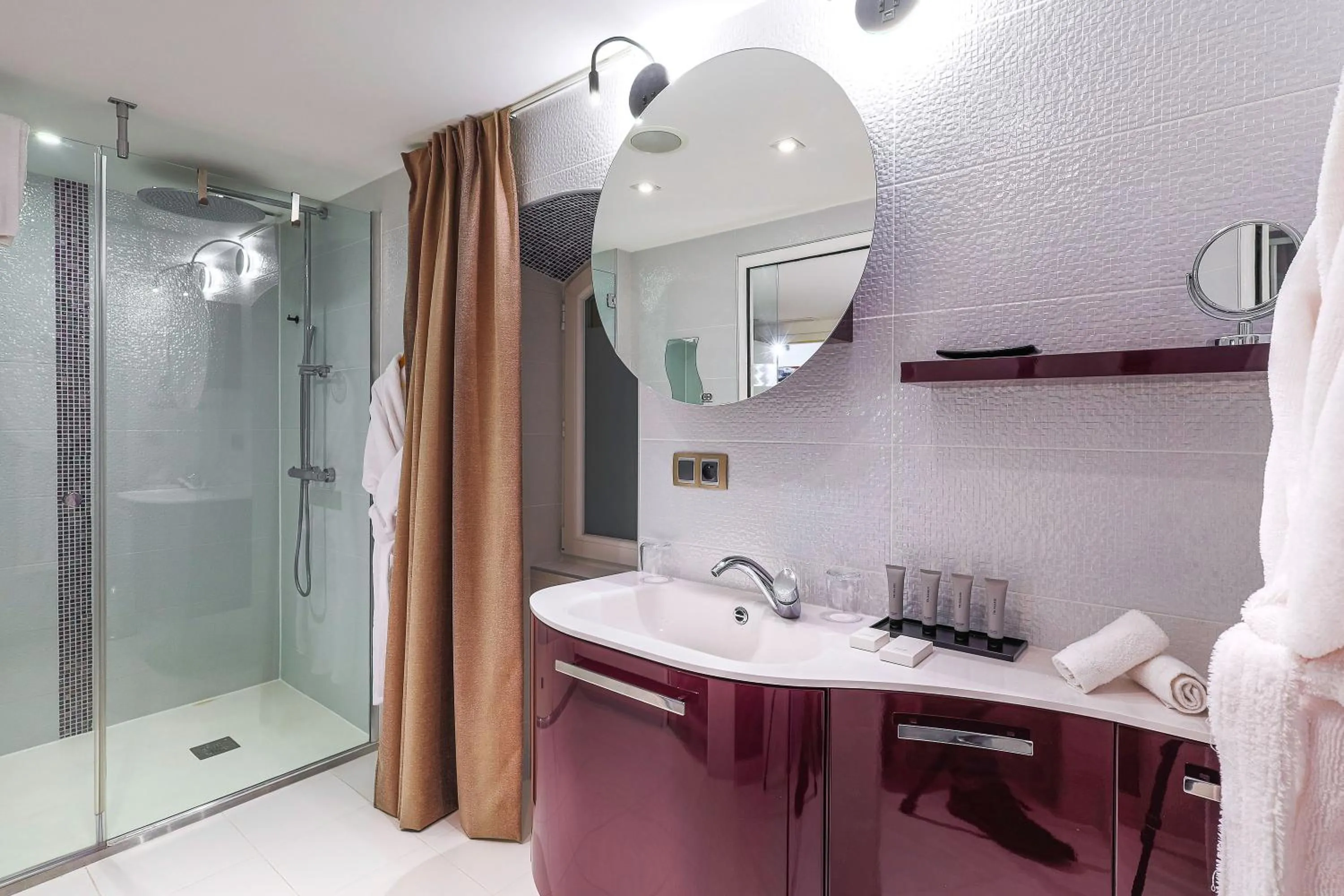 Bathroom in Château de Maraval