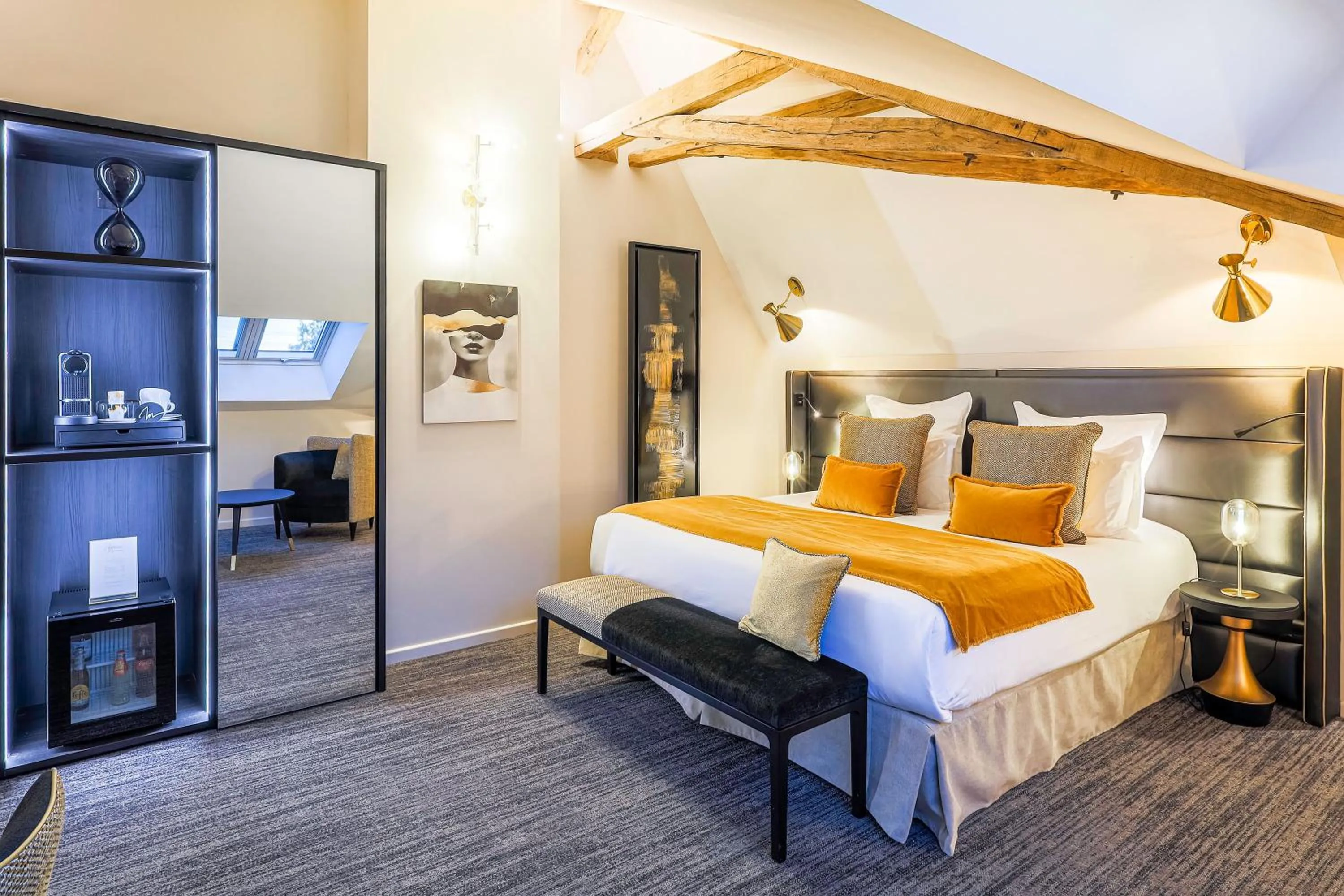 Bedroom, Bed in Château de Maraval