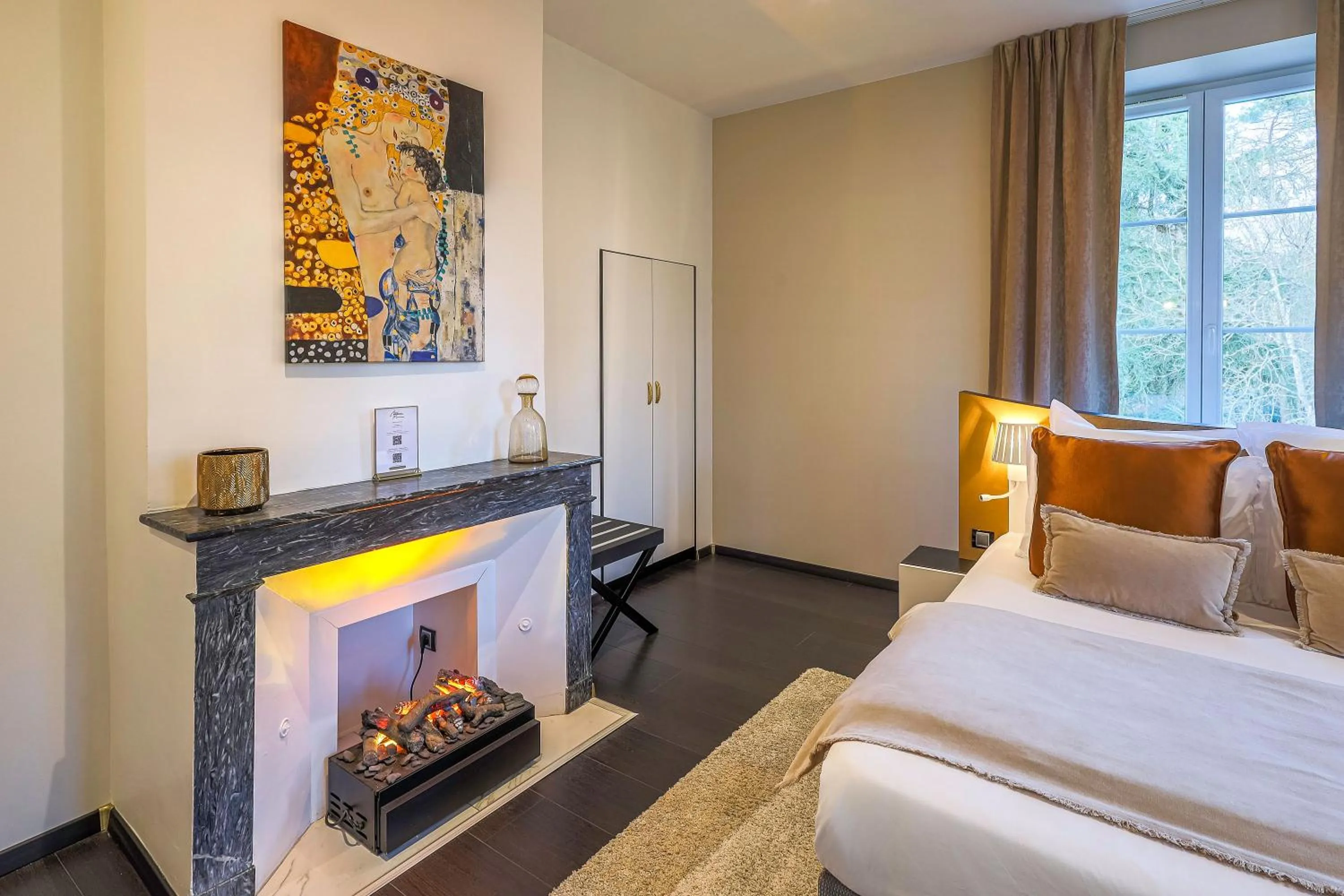 Bedroom, Bed in Château de Maraval