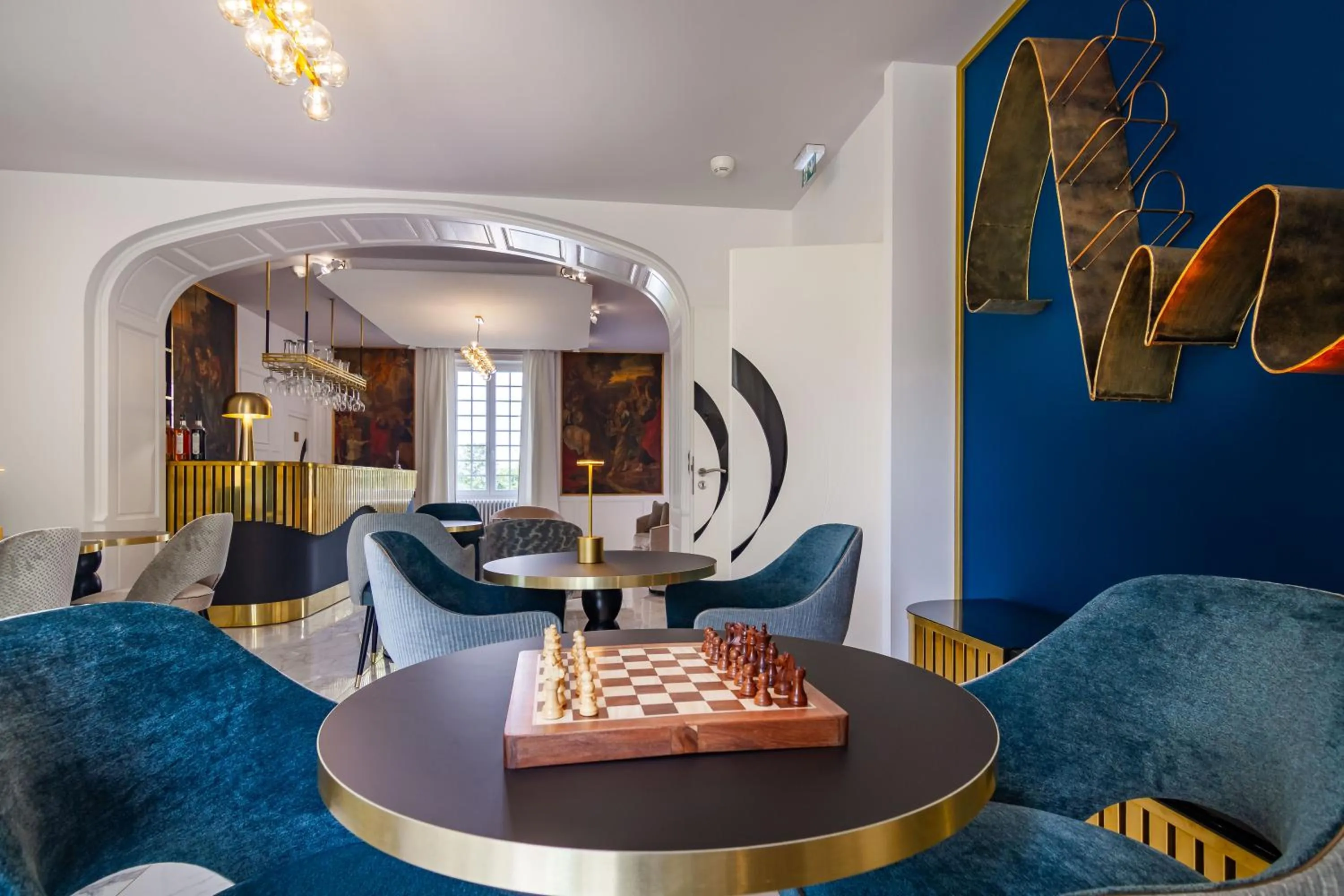 Seating area in Château de Maraval