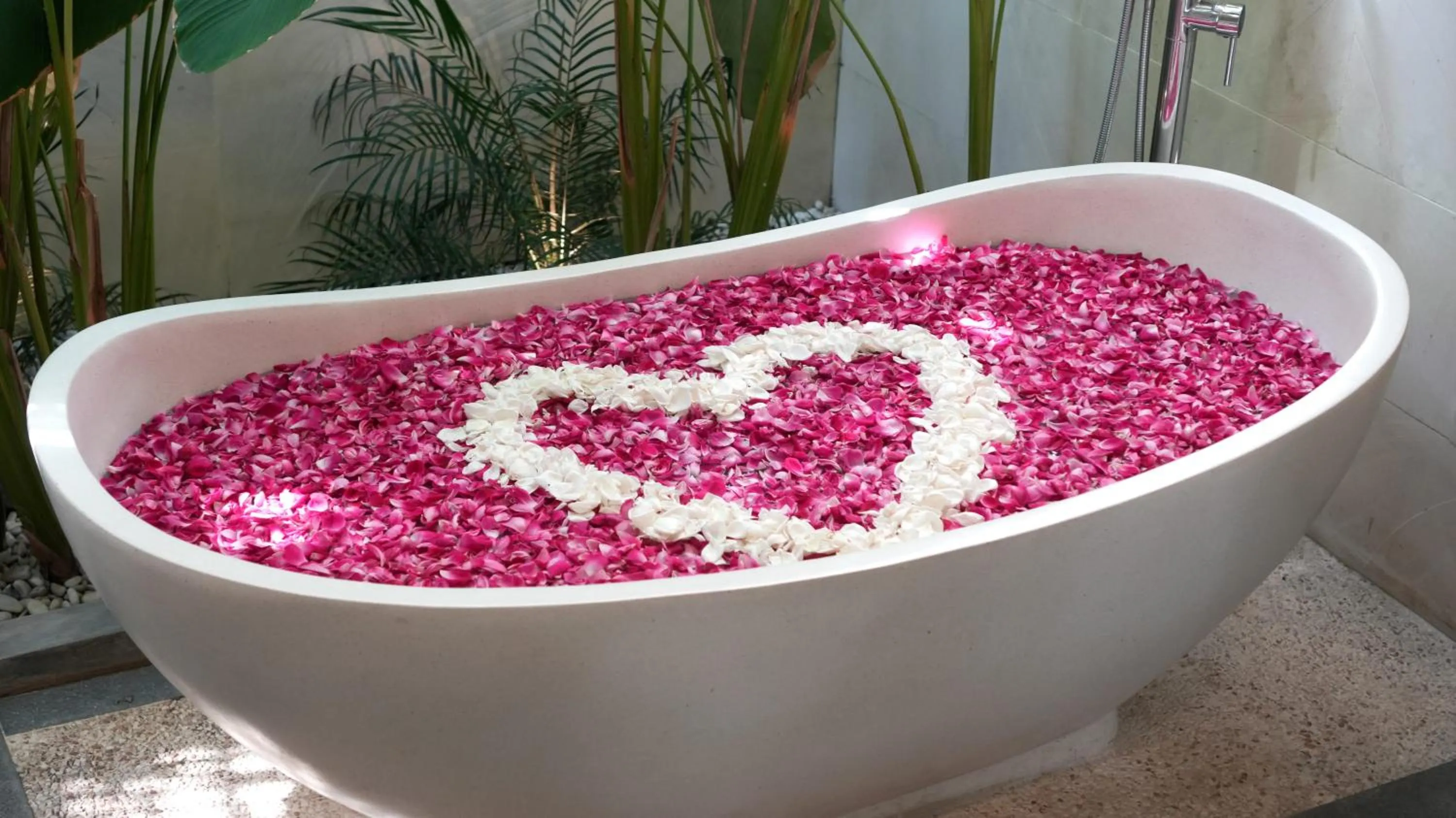 Decorative detail in Villa Di Bali