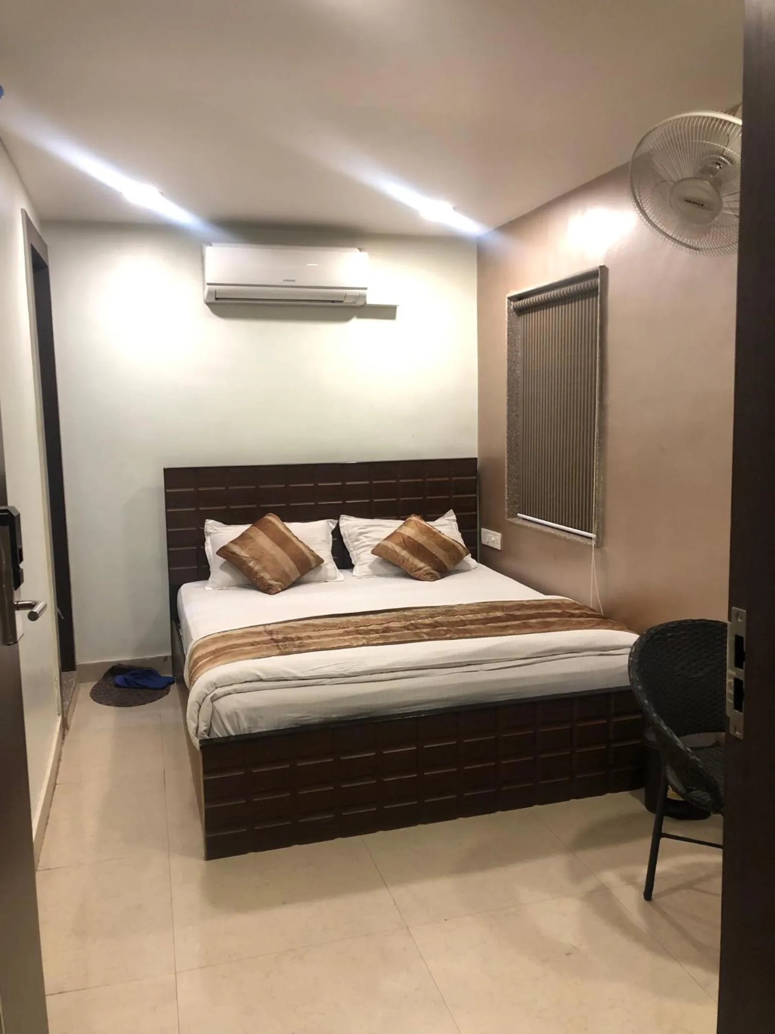 Bedroom, Bed in Hotel Confirm Inn Kota