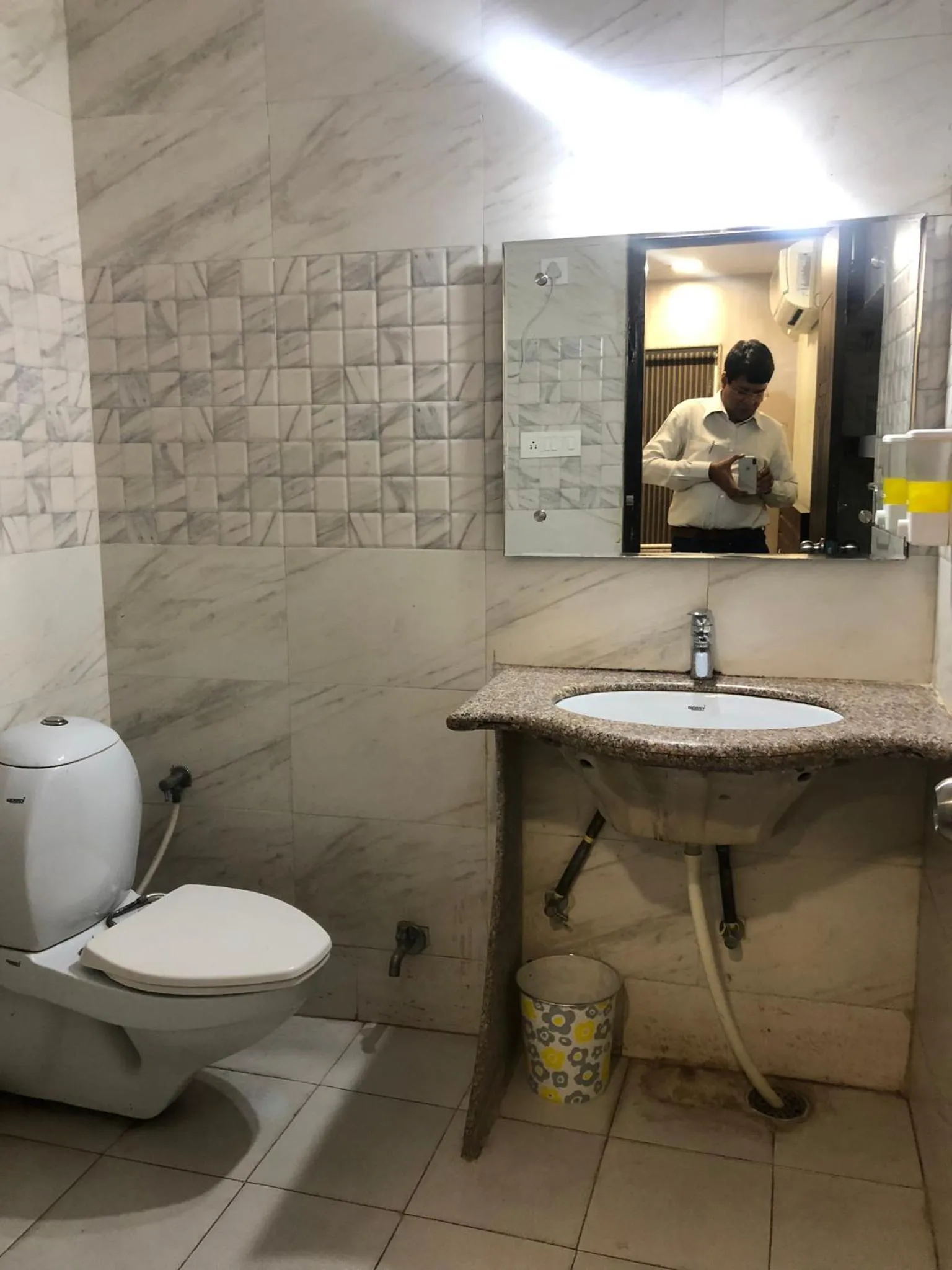 Bathroom in Hotel Confirm Inn Kota