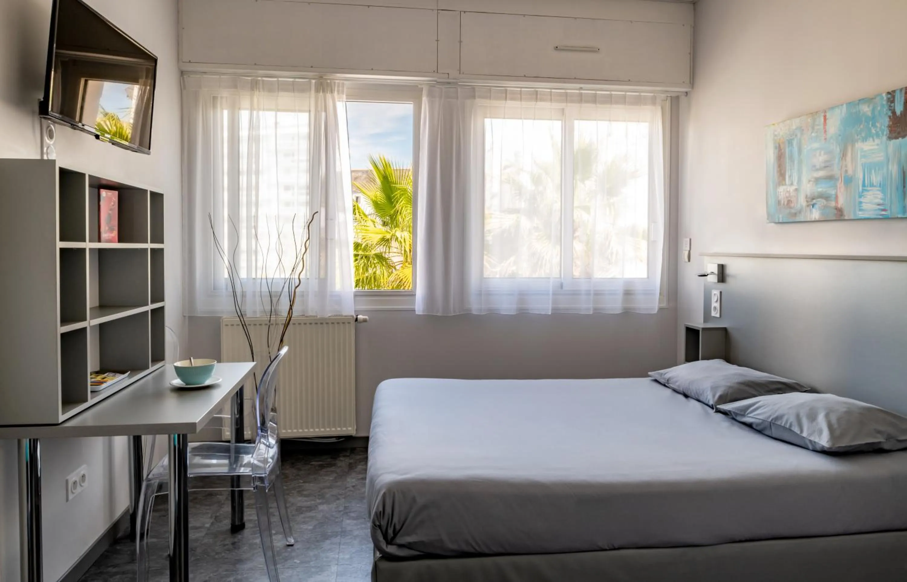 View (from property/room), Bed in Smartappart Lorient