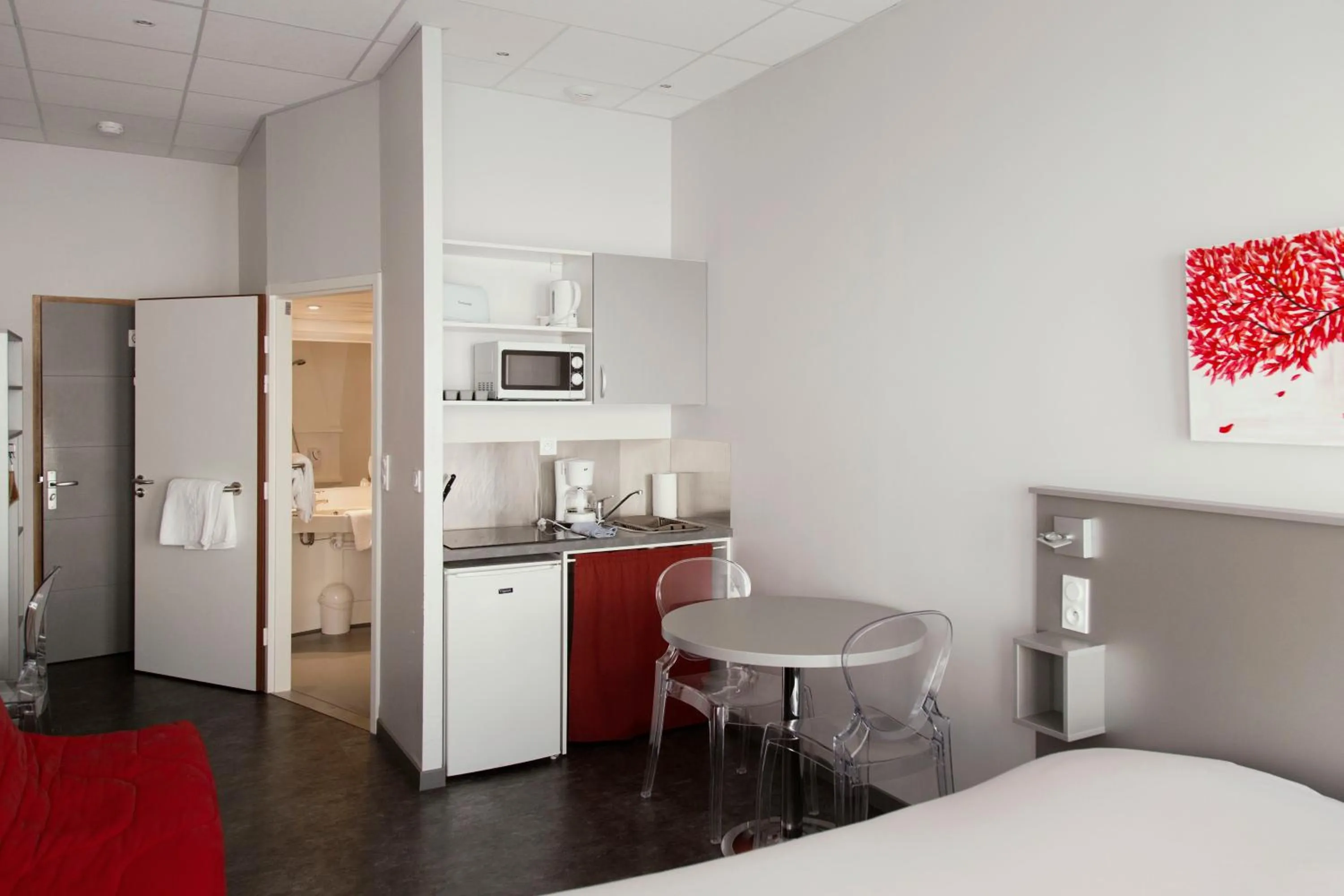 Photo of the whole room, Bed in Smartappart Lorient