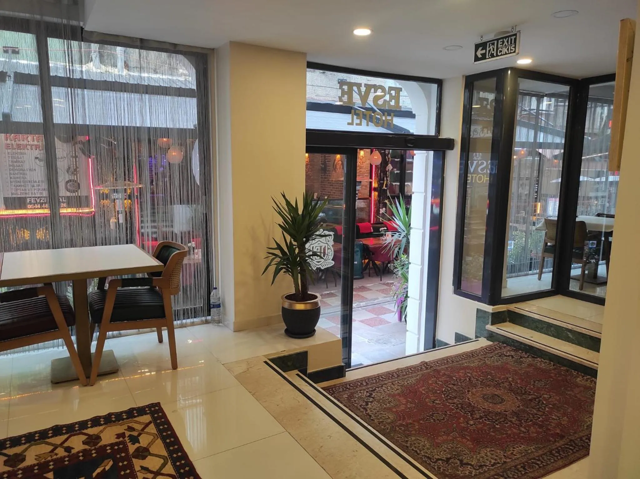 Facade/entrance in Hotel Esve Istanbul