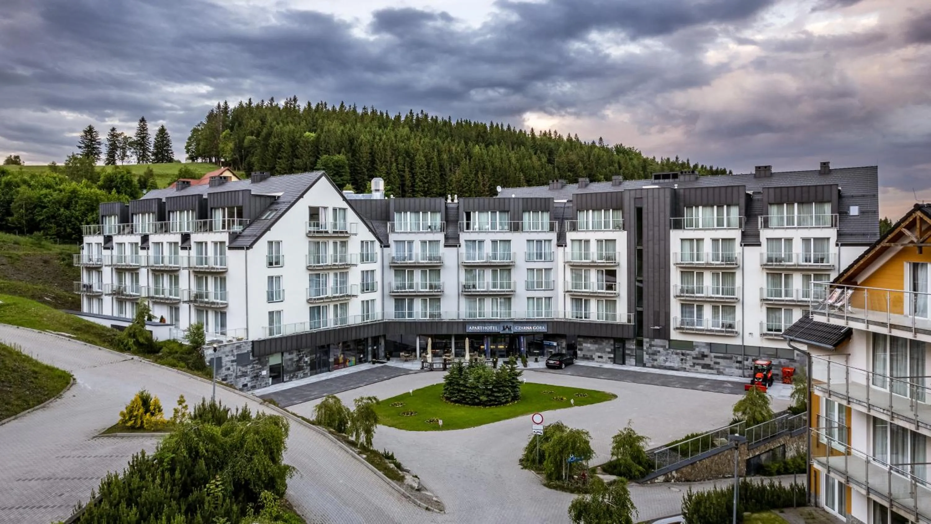 Property building in Aparthotel Panorama - Czarna Góra Resort, Sun & Snow