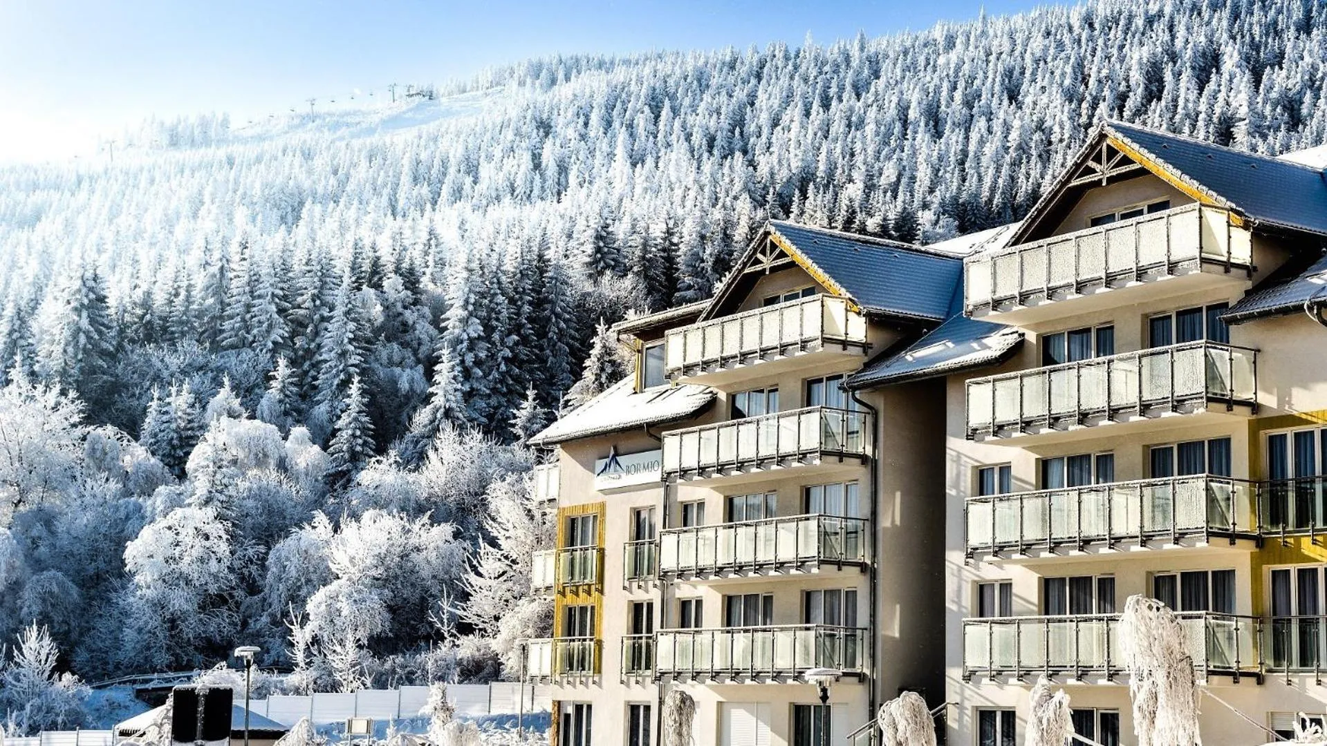 Property building in Aparthotel Panorama - Czarna Góra Resort, Sun & Snow