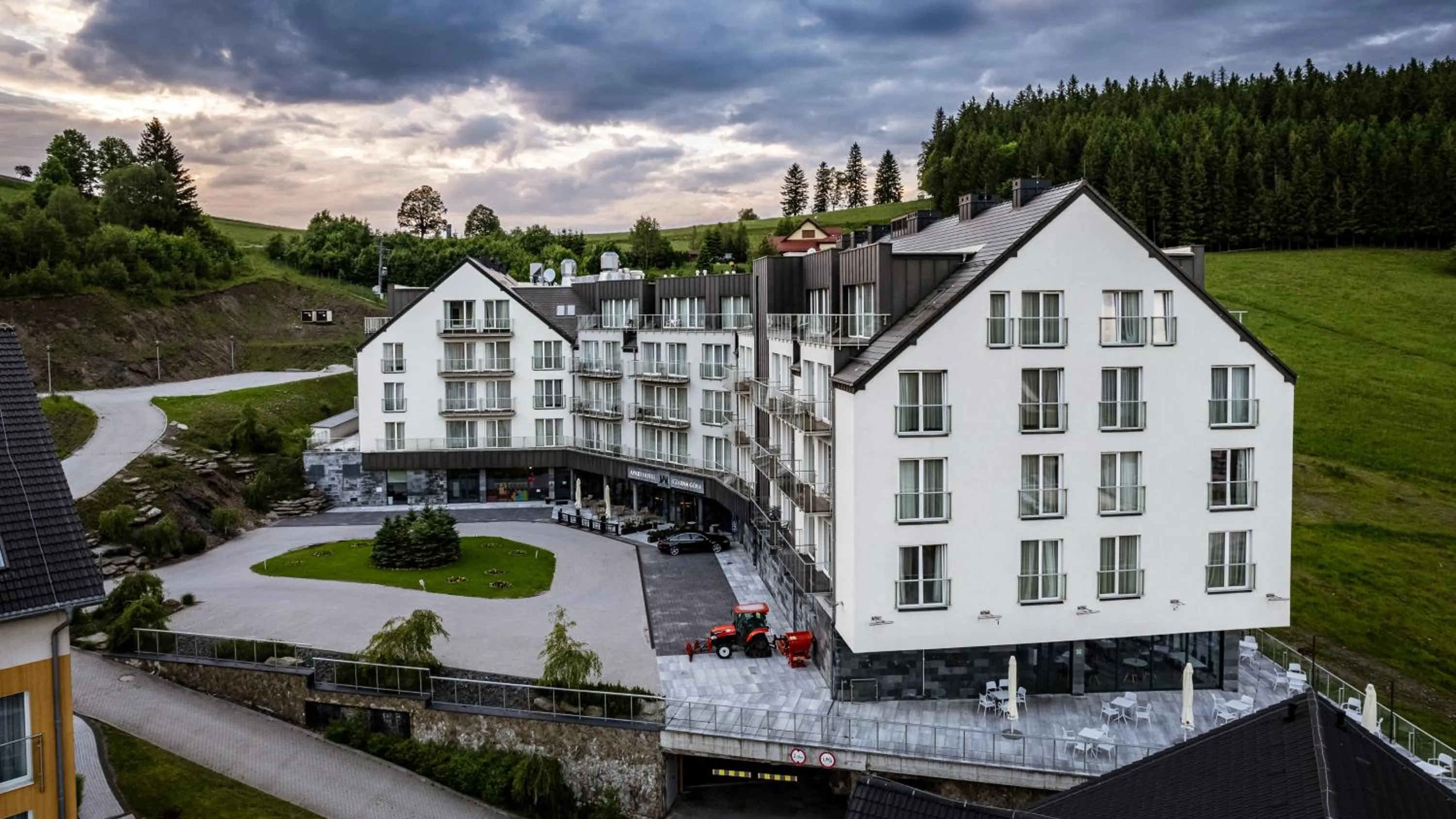 Property building in Aparthotel Panorama - Czarna Góra Resort, Sun & Snow