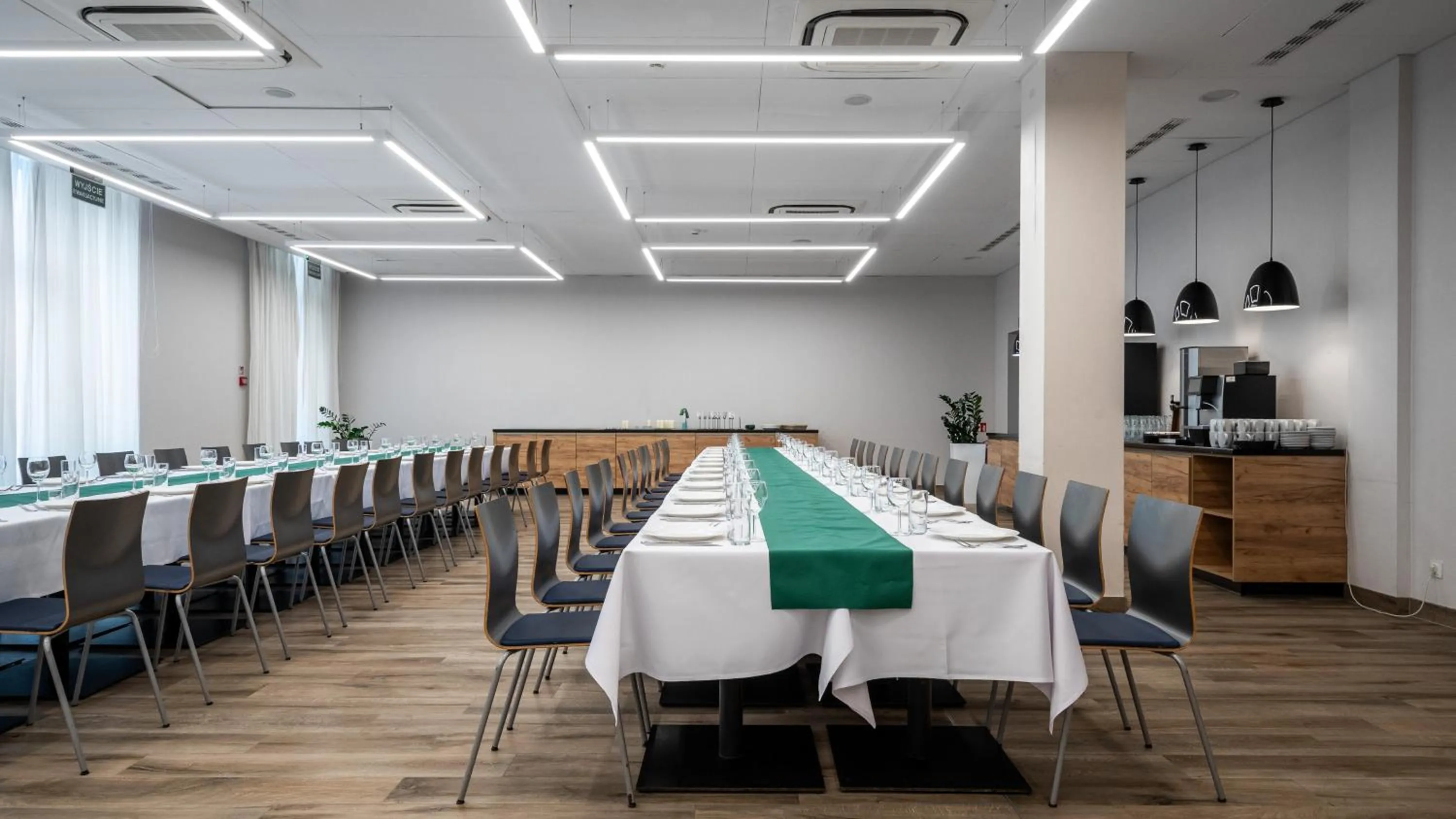 Meeting/conference room in Aparthotel Panorama - Czarna Góra Resort, Sun & Snow