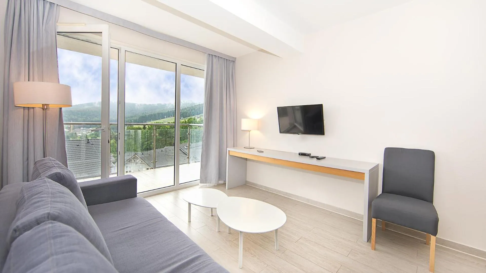 TV and multimedia in Aparthotel Panorama - Czarna Góra Resort, Sun & Snow