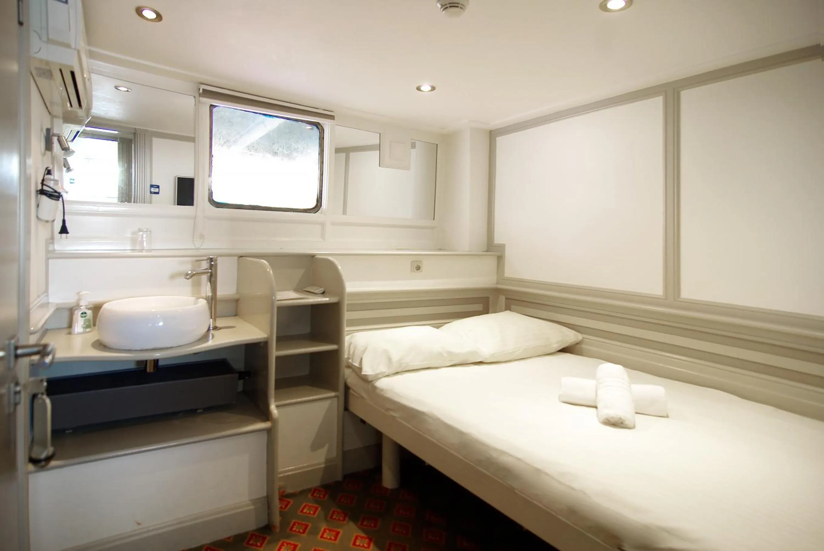 Bed in Kapitein Anna