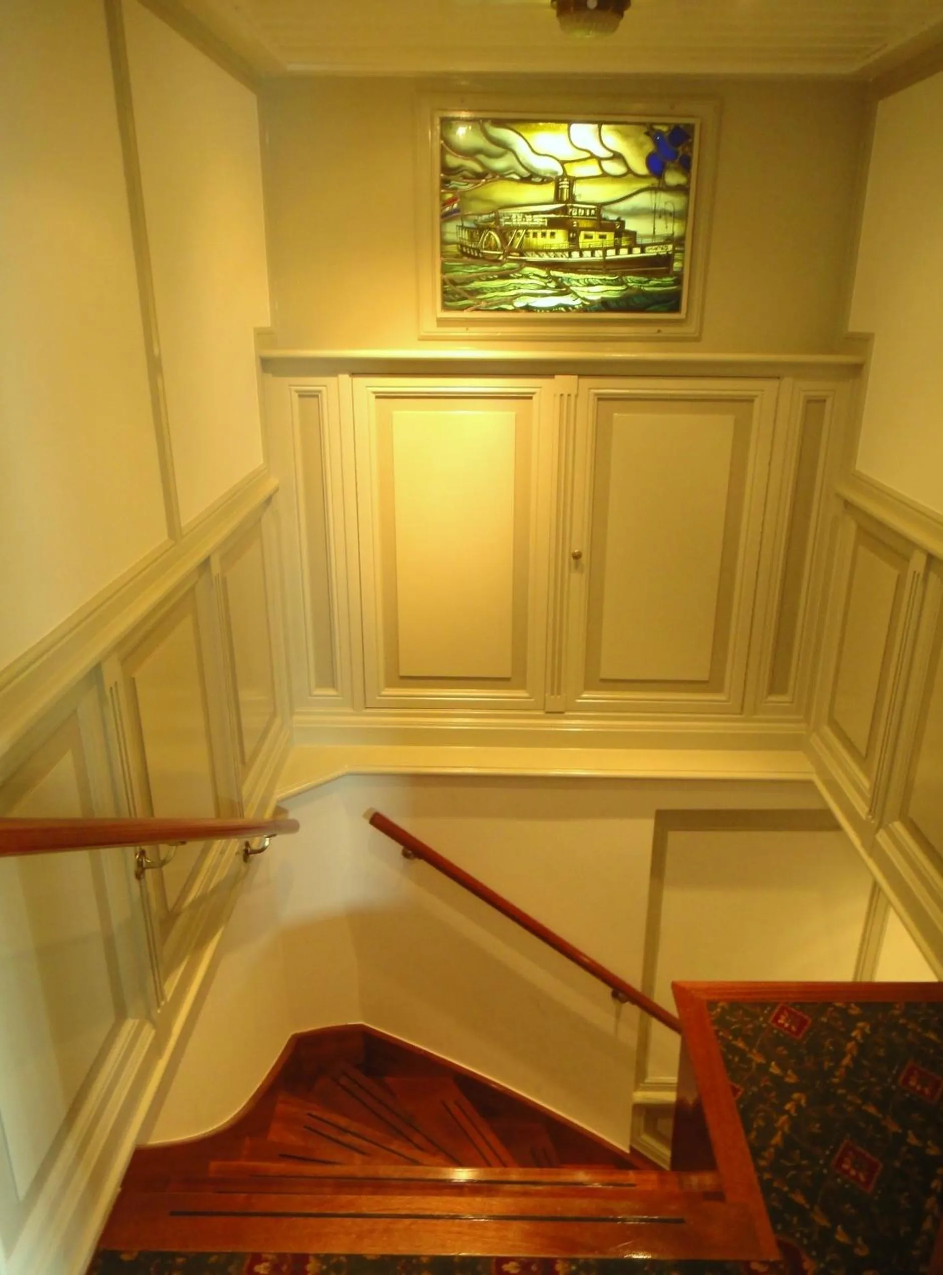 Decorative detail in Kapitein Anna