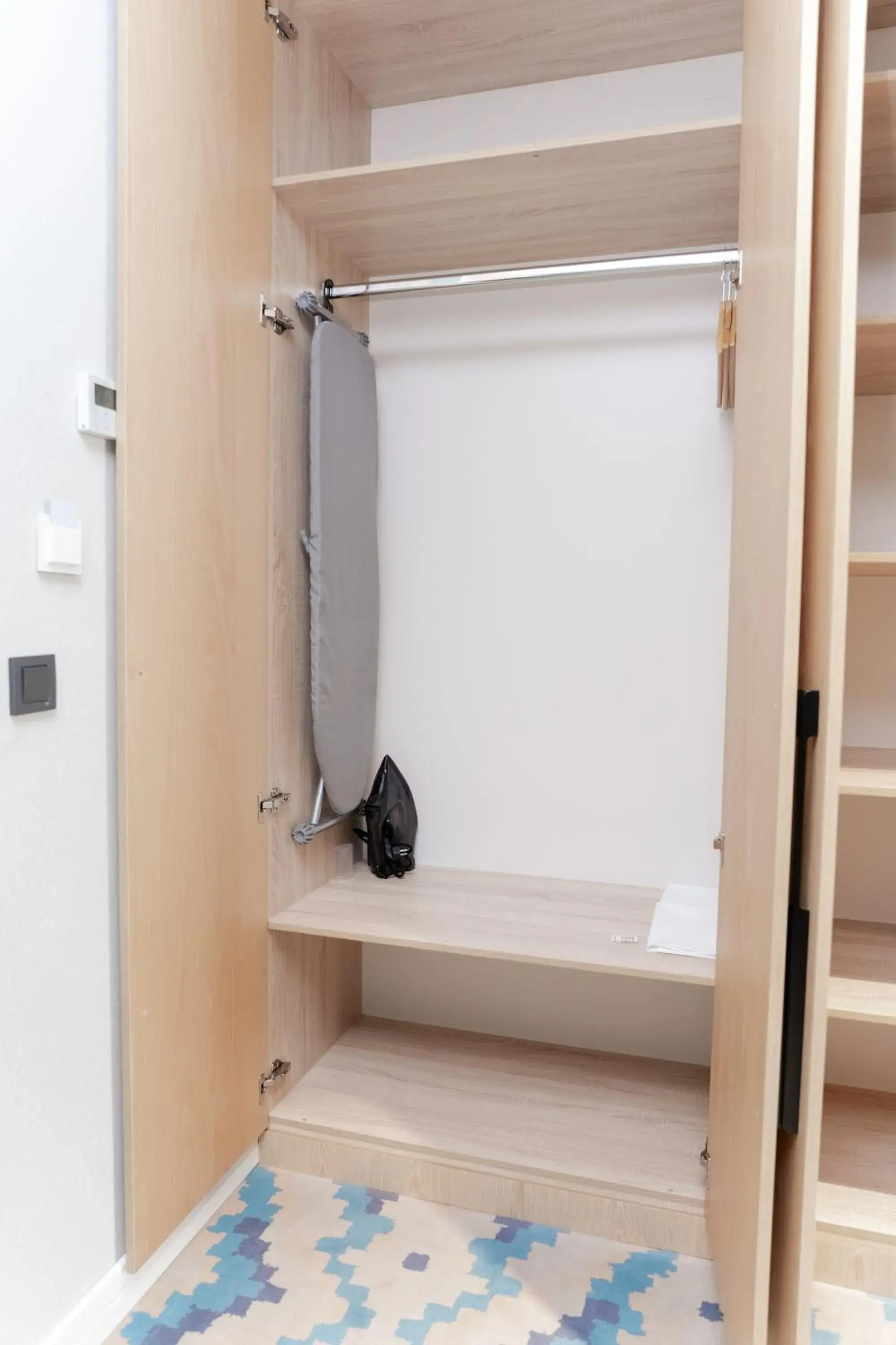 microwave, Bed in Park Dedeman Almaty microwave, Bed in Park Dedeman Almaty