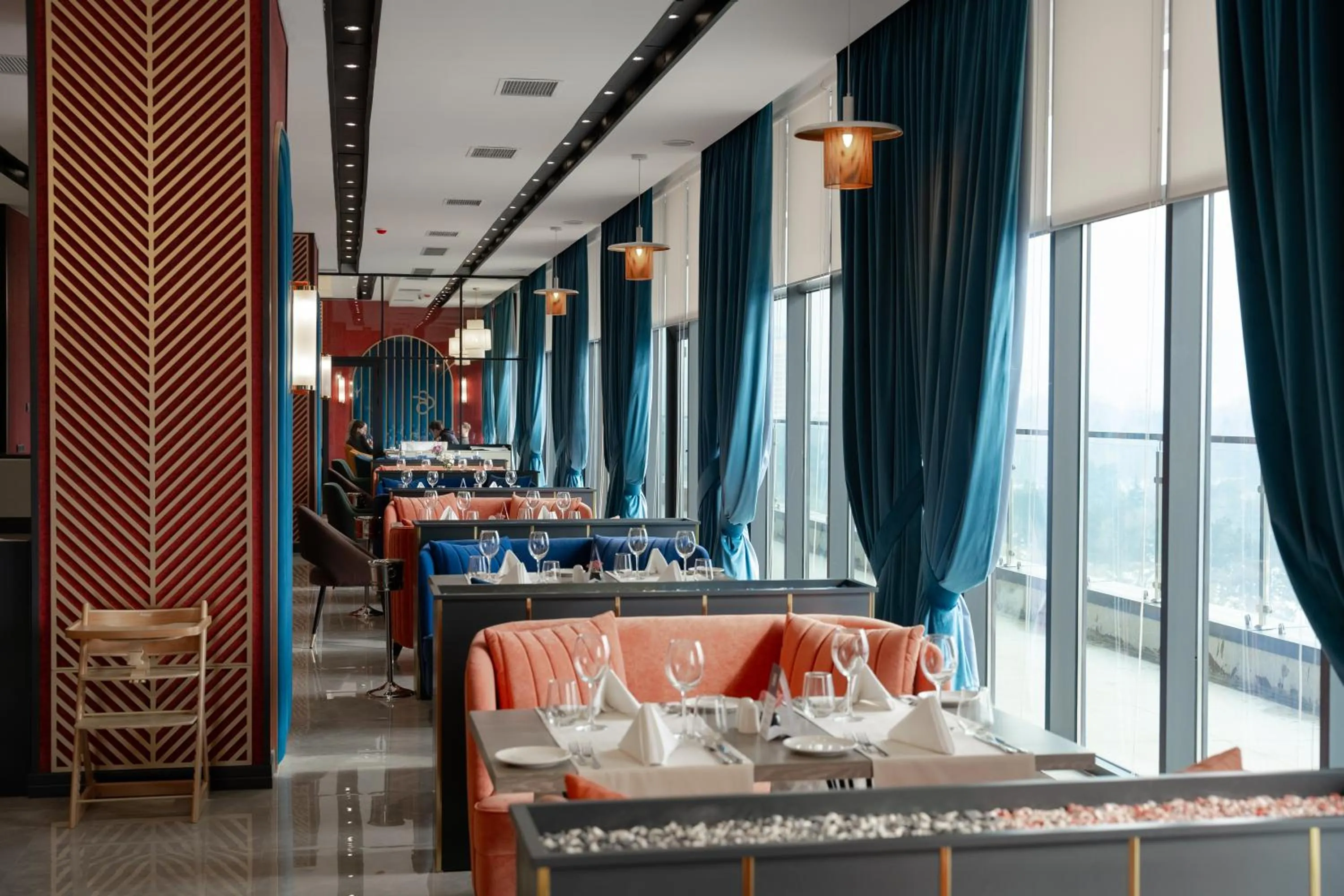 Restaurant/places to eat in Park Dedeman Almaty