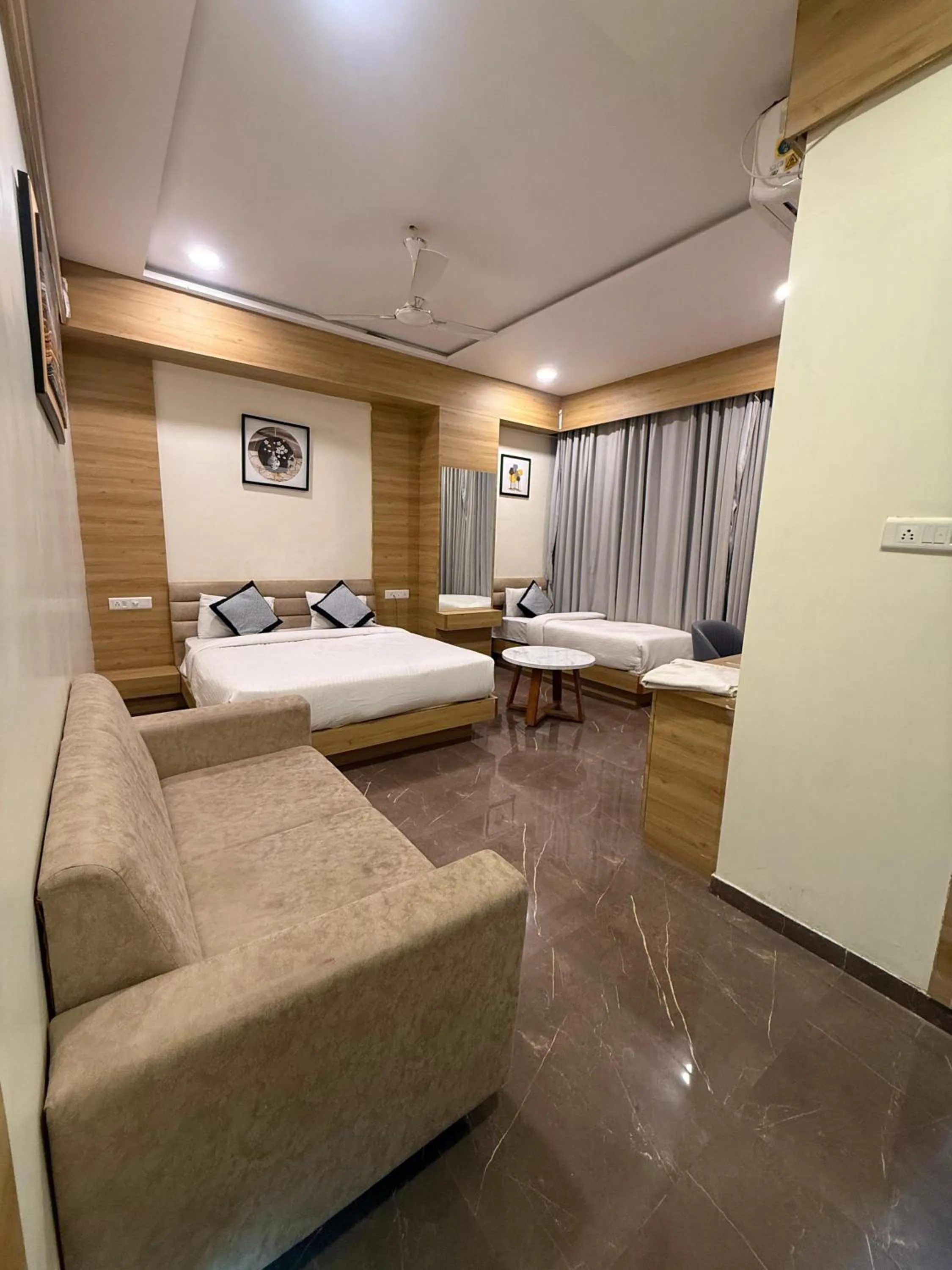 Bed in Hotel Krish villa