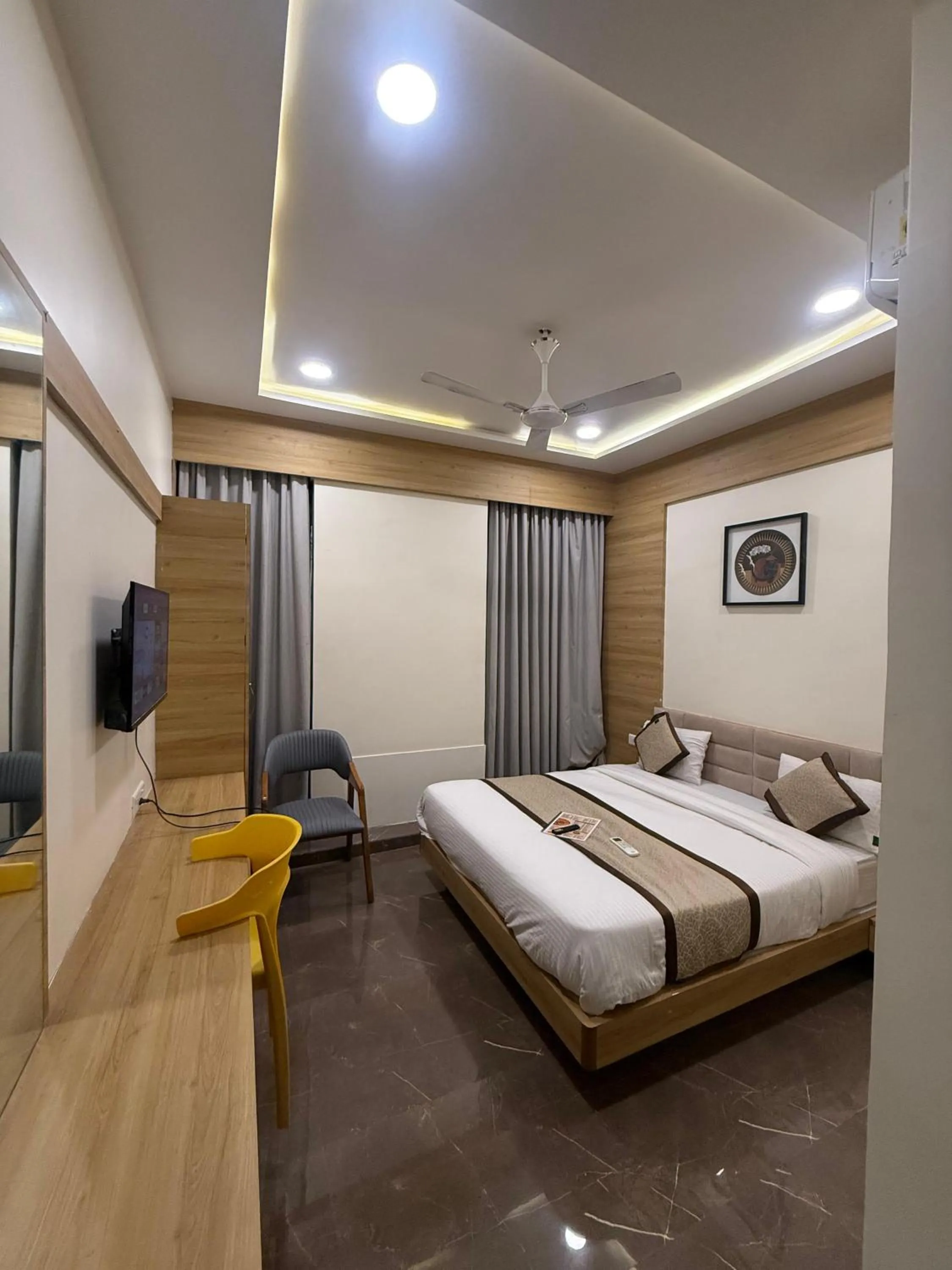 Bed in Hotel Krish villa