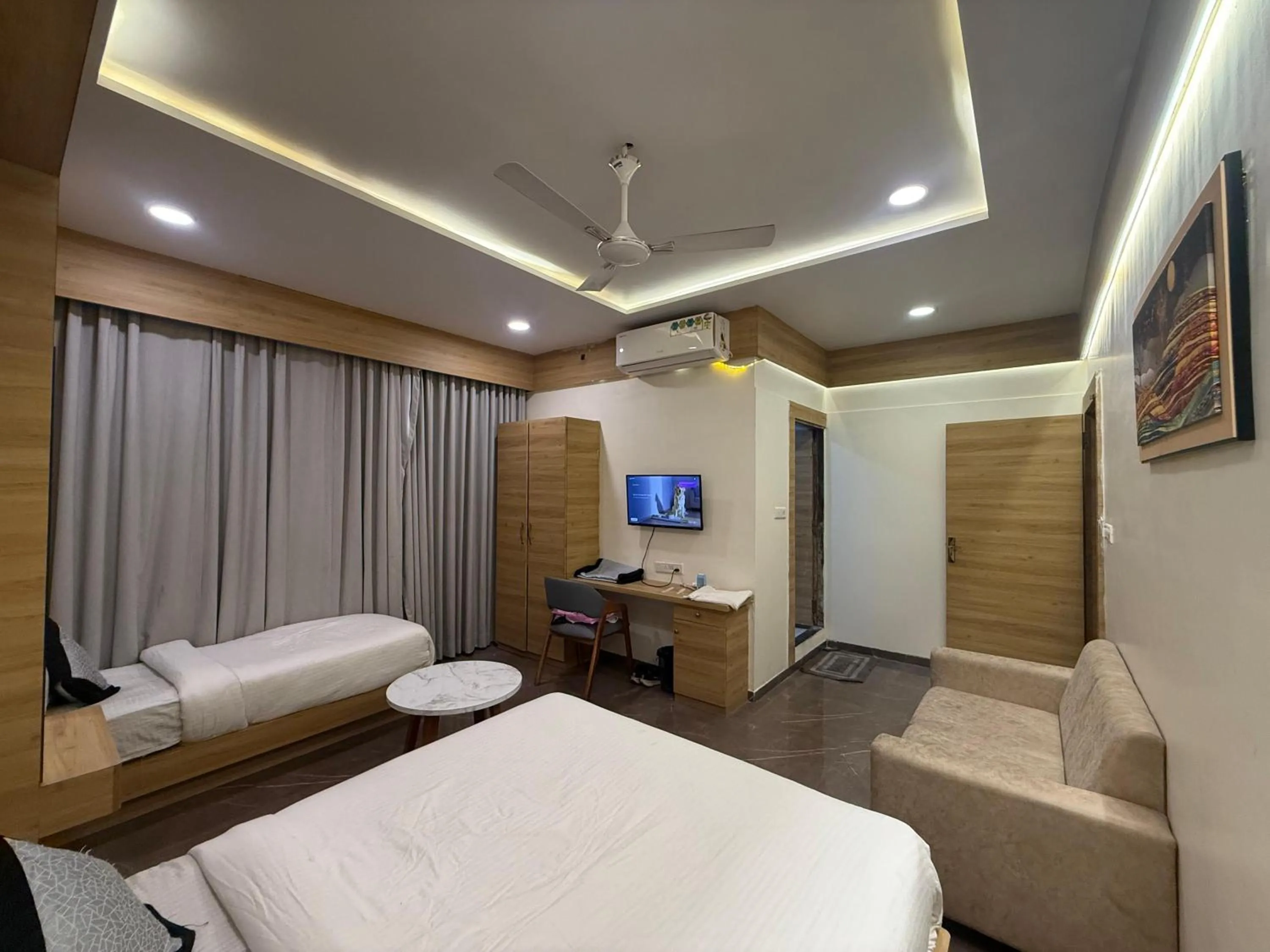 Bed in Hotel Krish villa