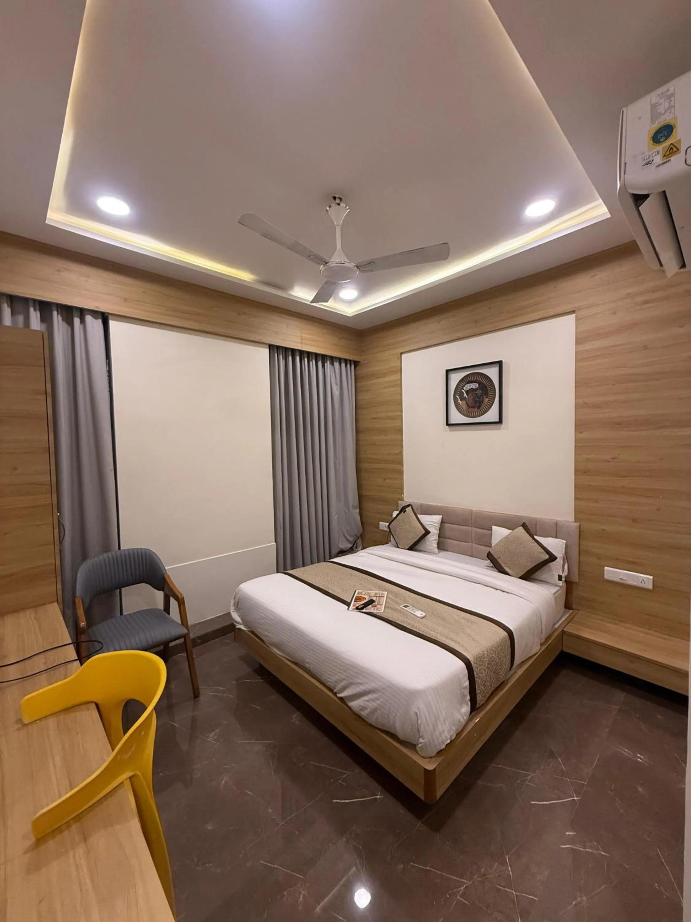 Bed in Hotel Krish villa