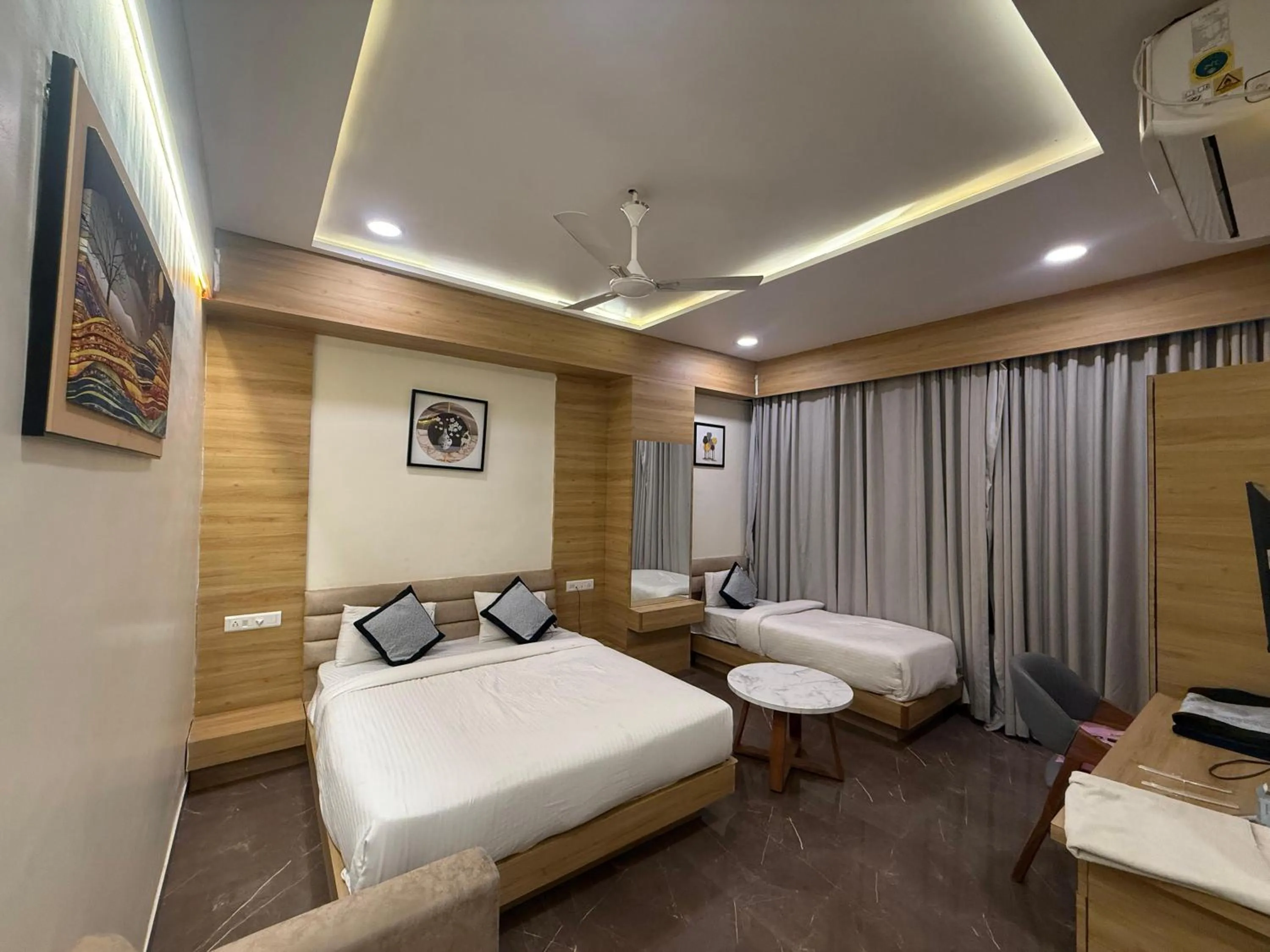 Bed in Hotel Krish villa