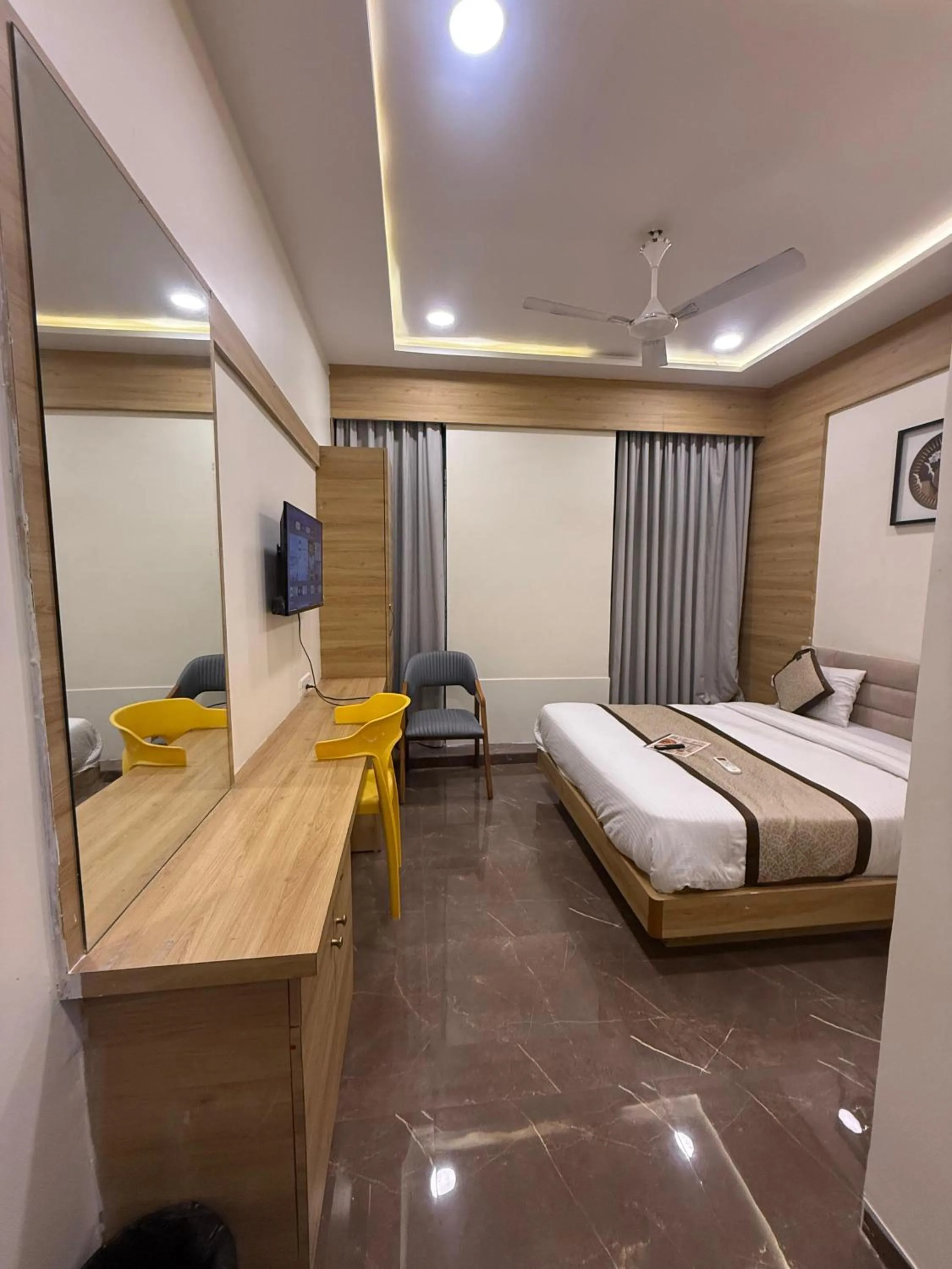 Bed in Hotel Krish villa