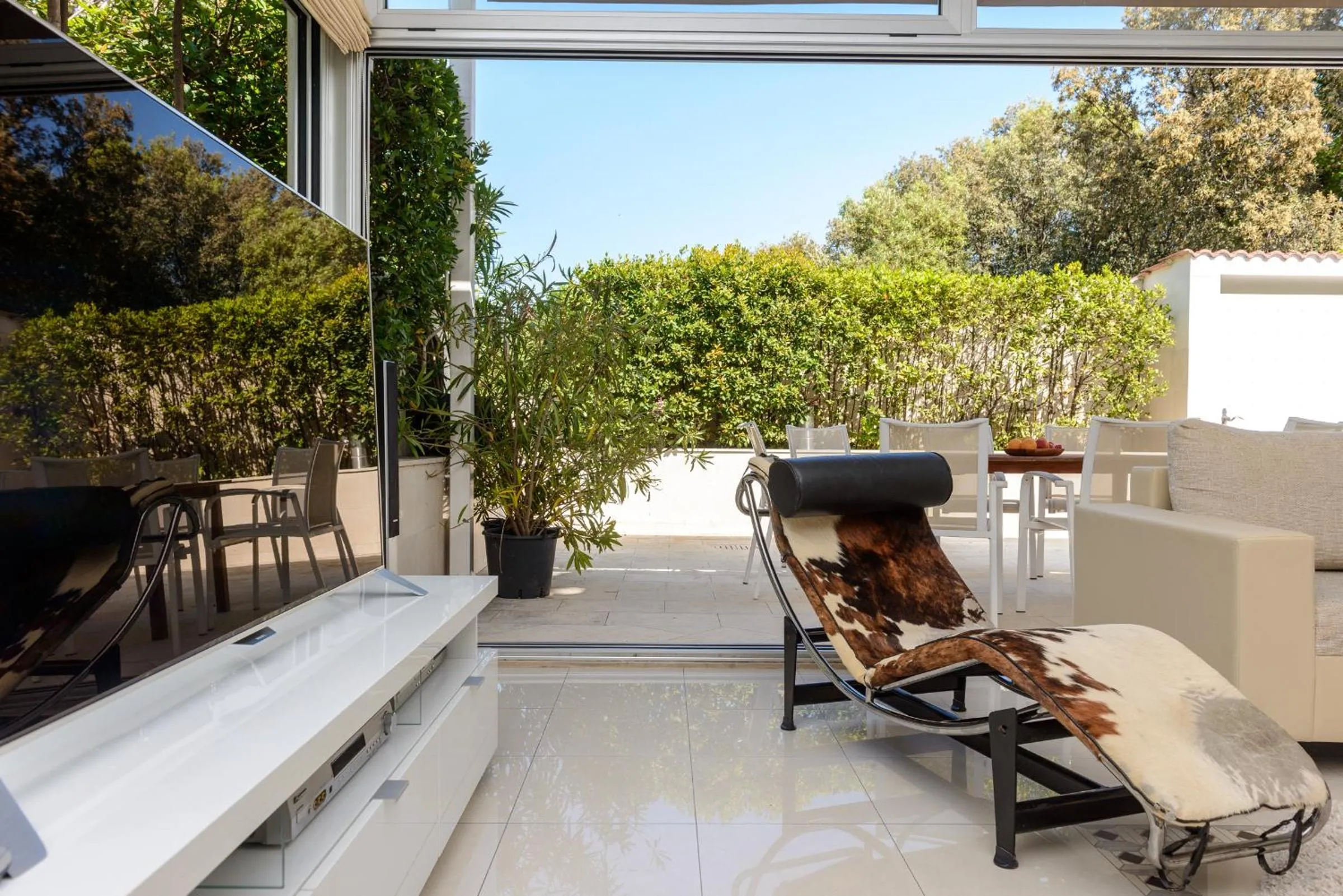 Family Four-Bedroom Apartment with Patio, Hot Tub and Sea View in Adriatic Resort Apartments