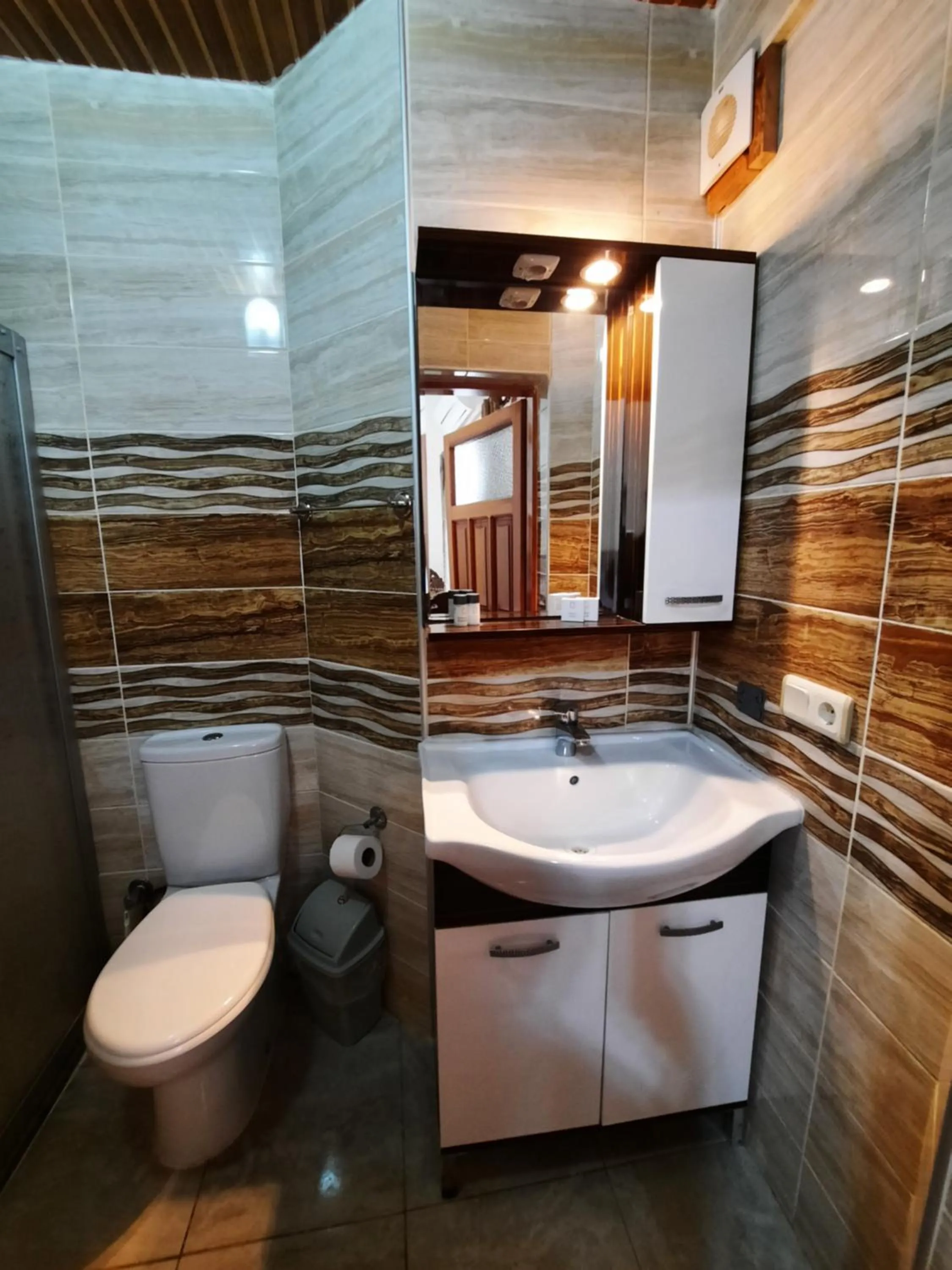 Bathroom in Ali Baba's House