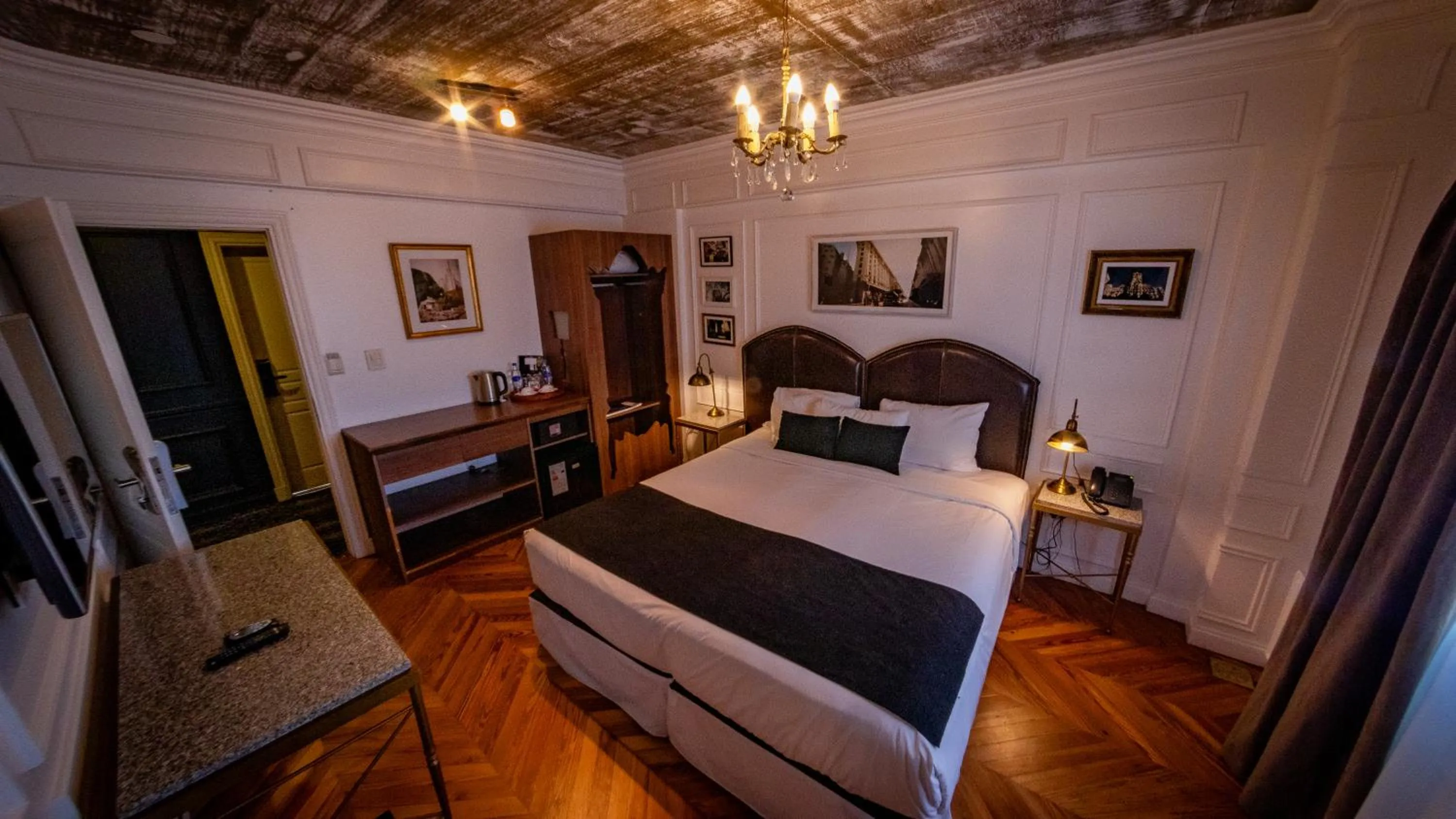 Bed in Hotel Clasico