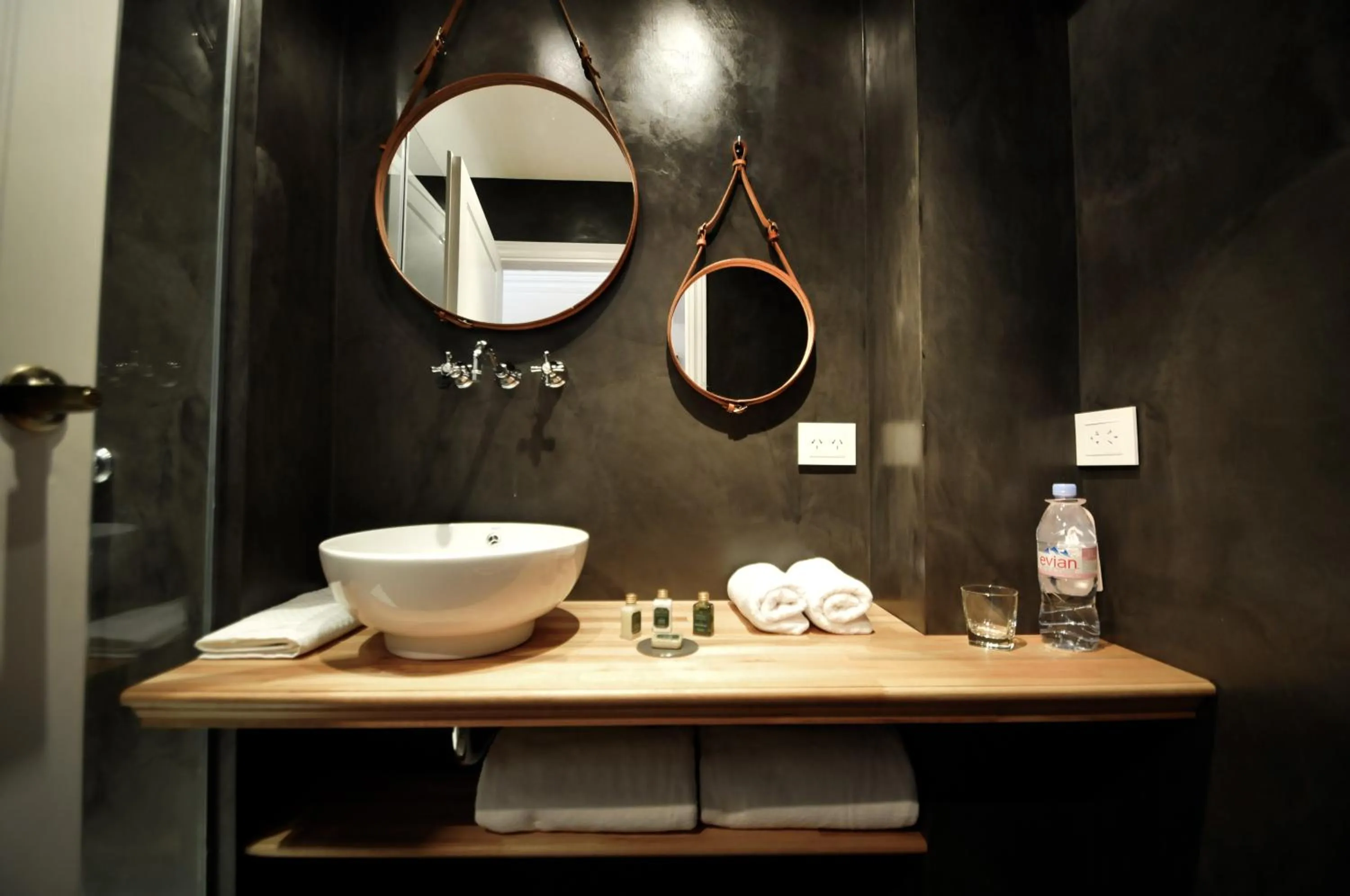 Toilet in Hotel Clasico