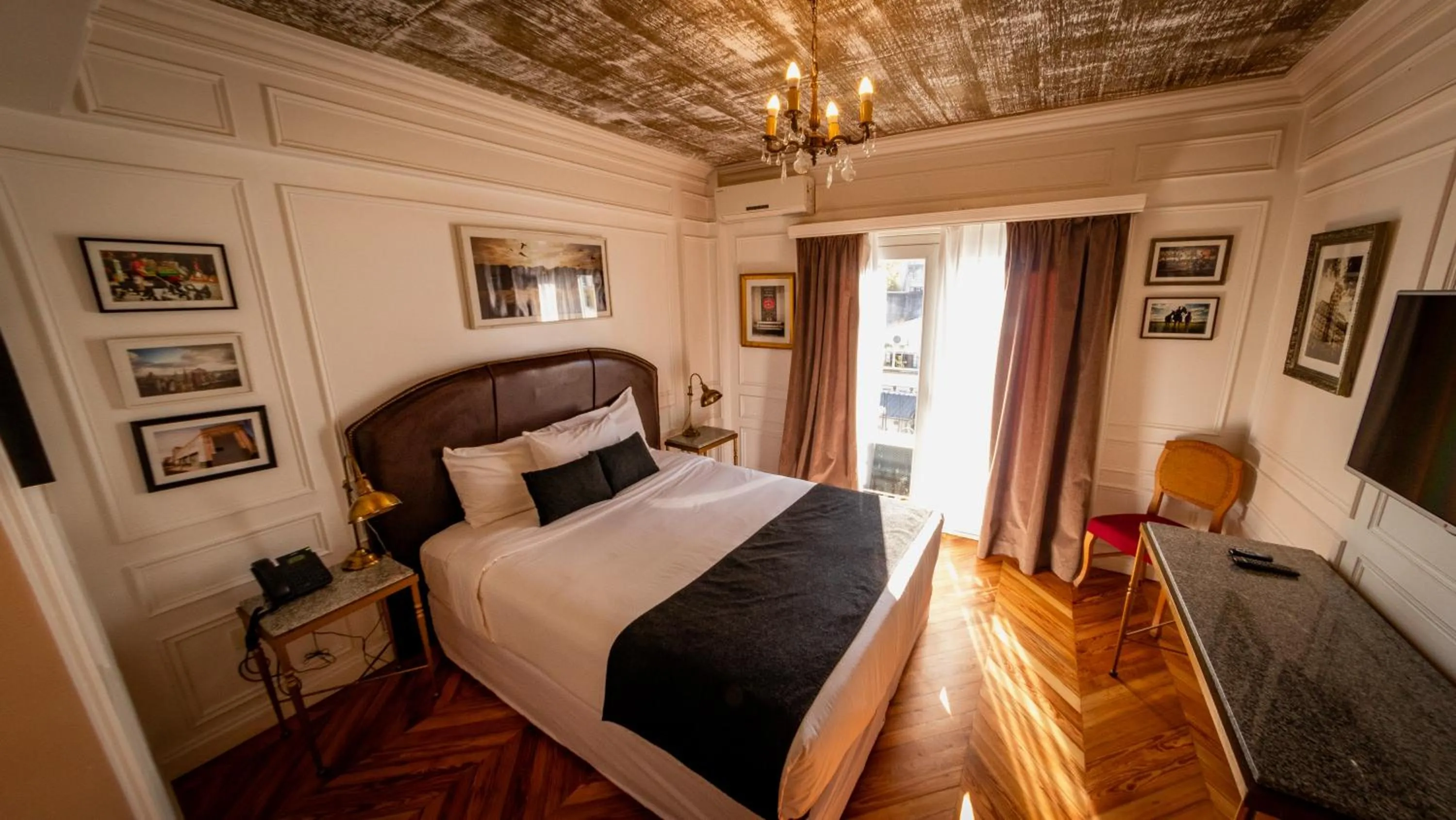 Bed in Hotel Clasico