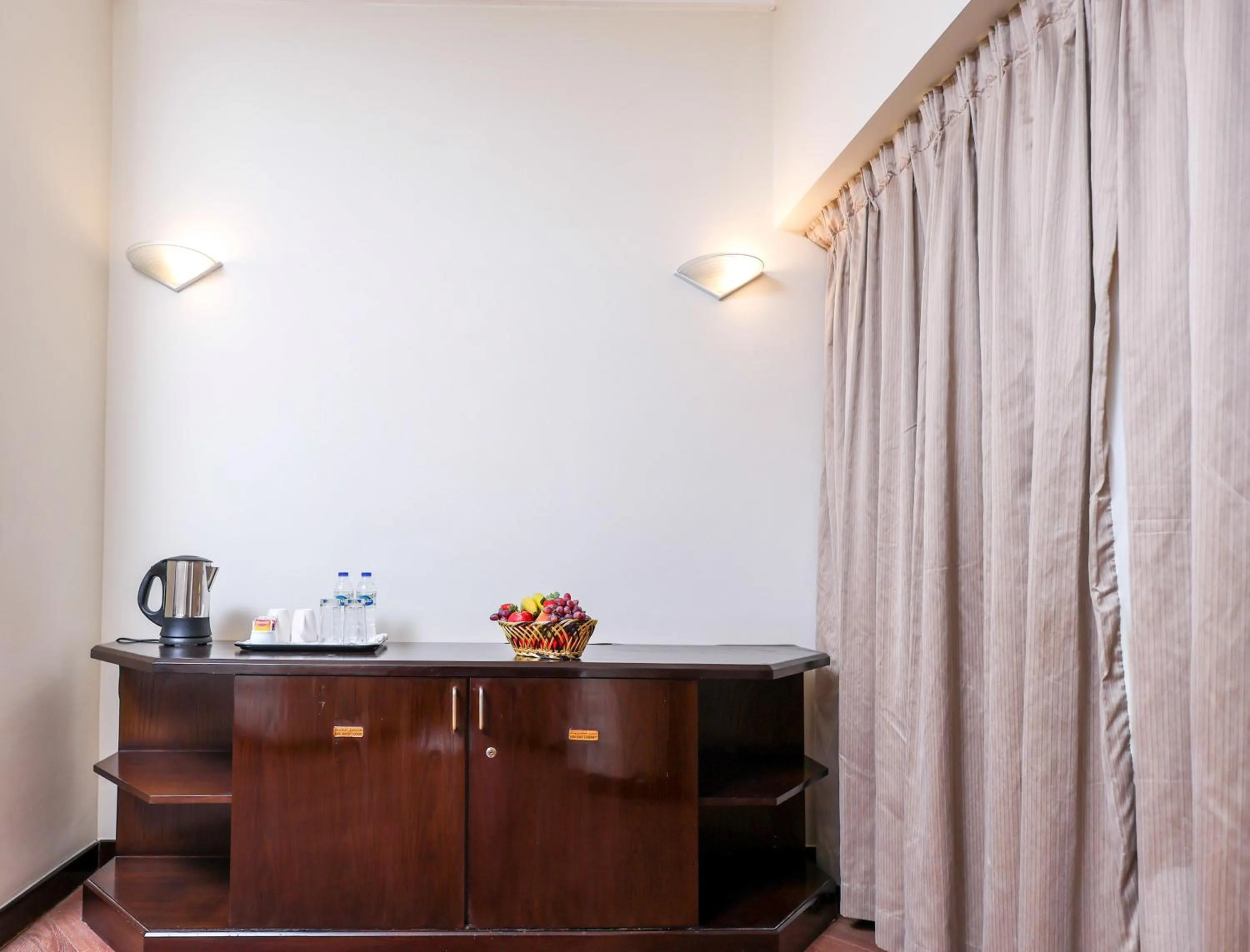 Coffee/tea facilities in Aavri Hotel