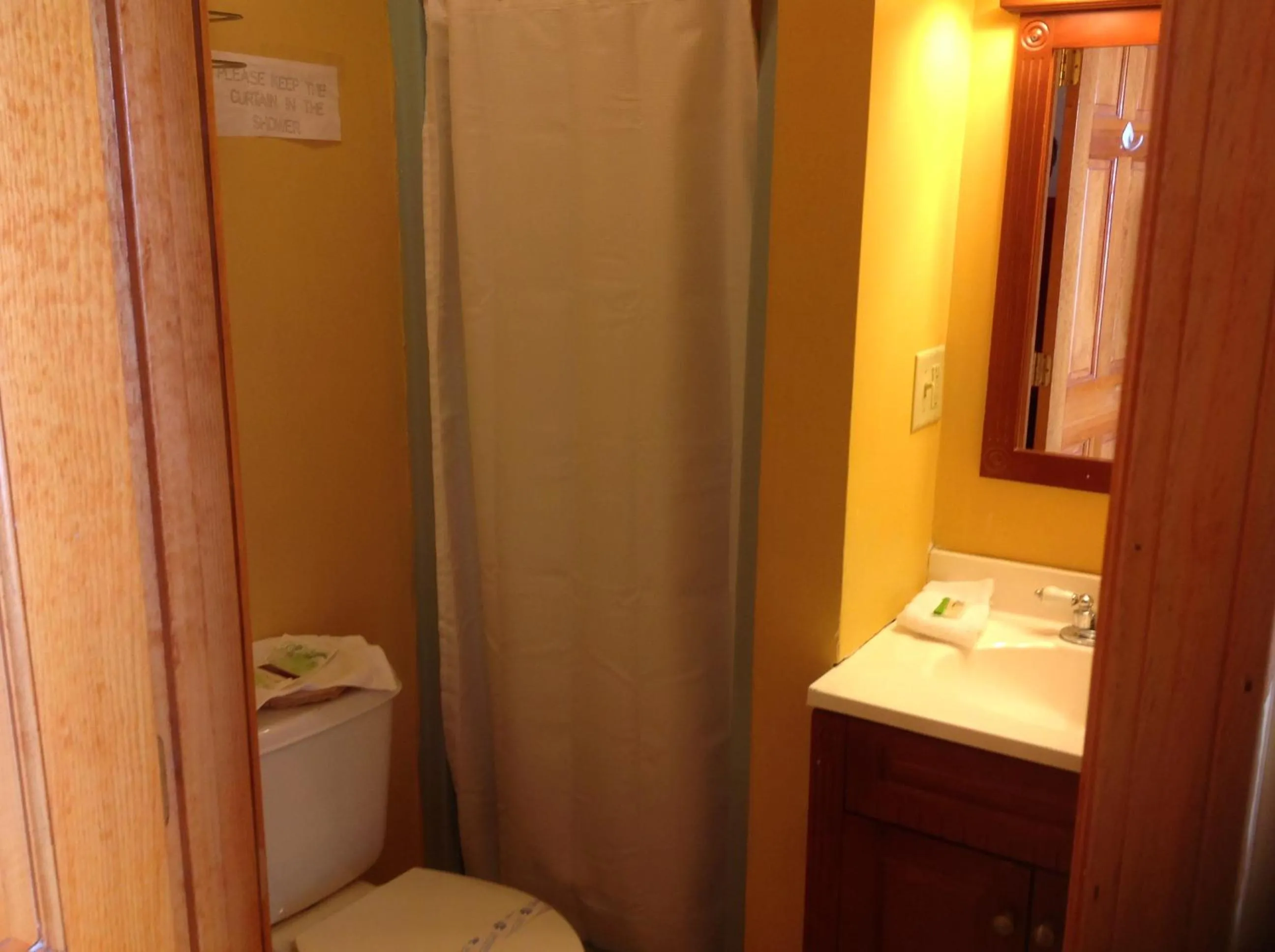 Toilet in The Moulton Hotel
