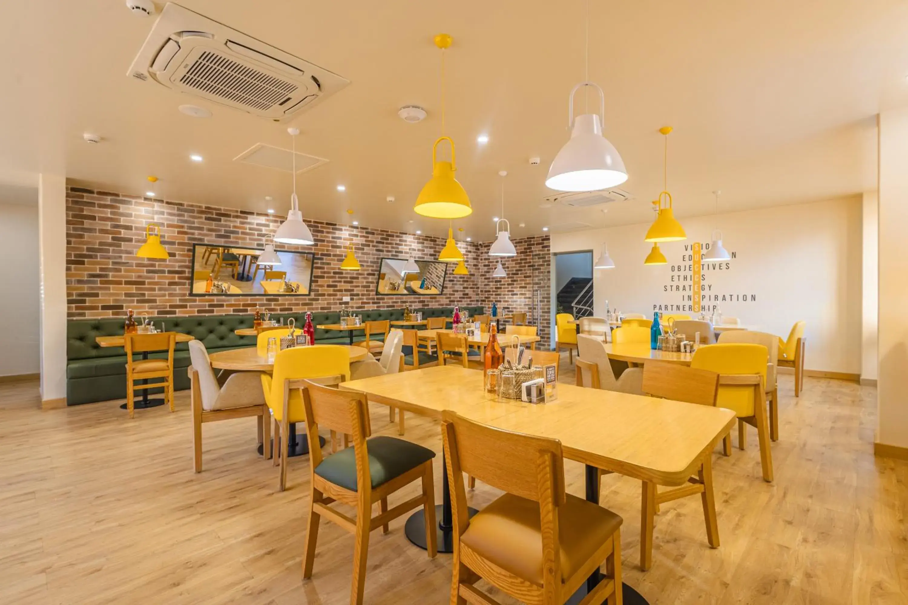 Restaurant/places to eat in Bloom Hotel - Ranchi Restaurant/places to eat in Bloom Hotel - Ranchi