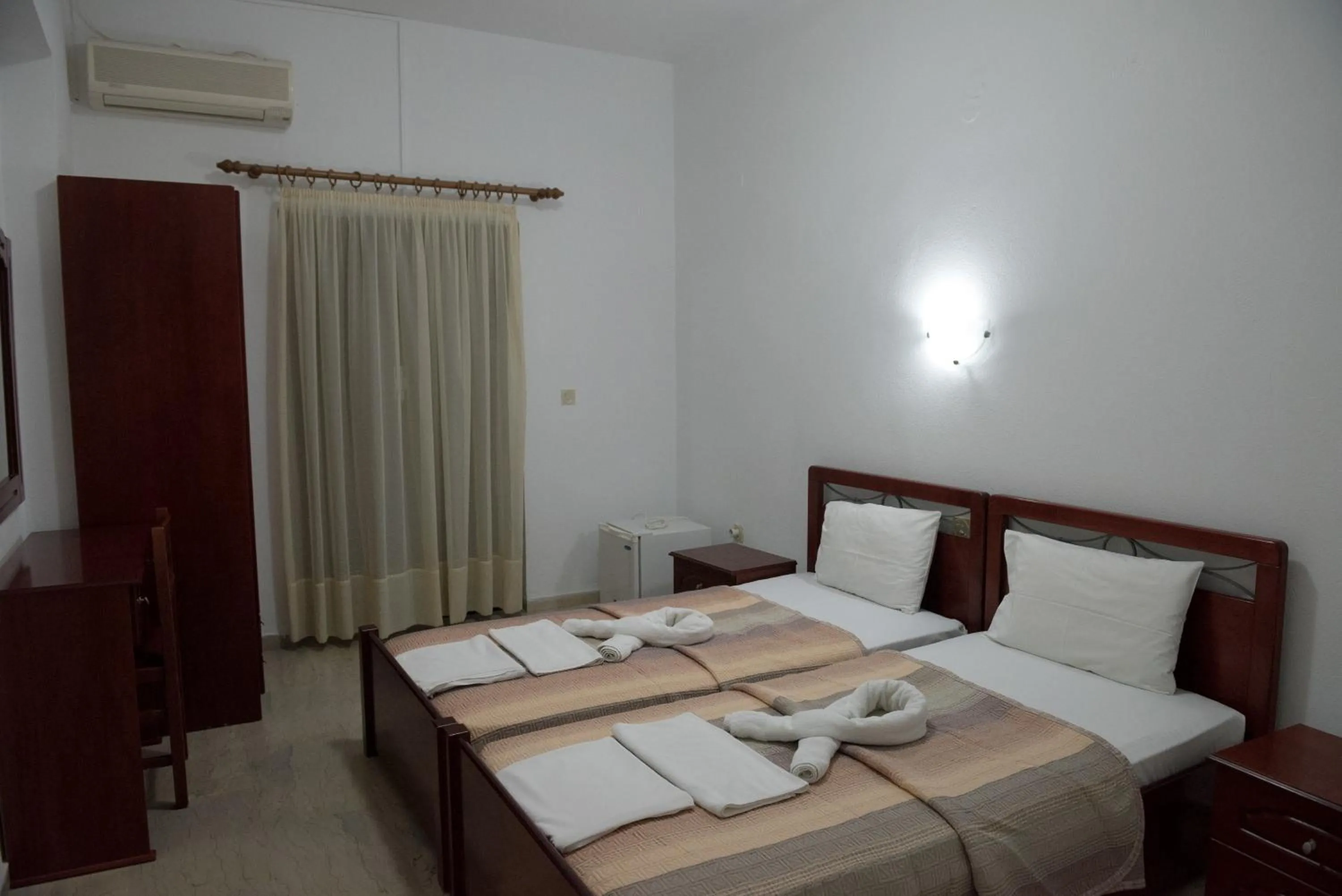 Photo of the whole room, Bed in Hotel Glaros