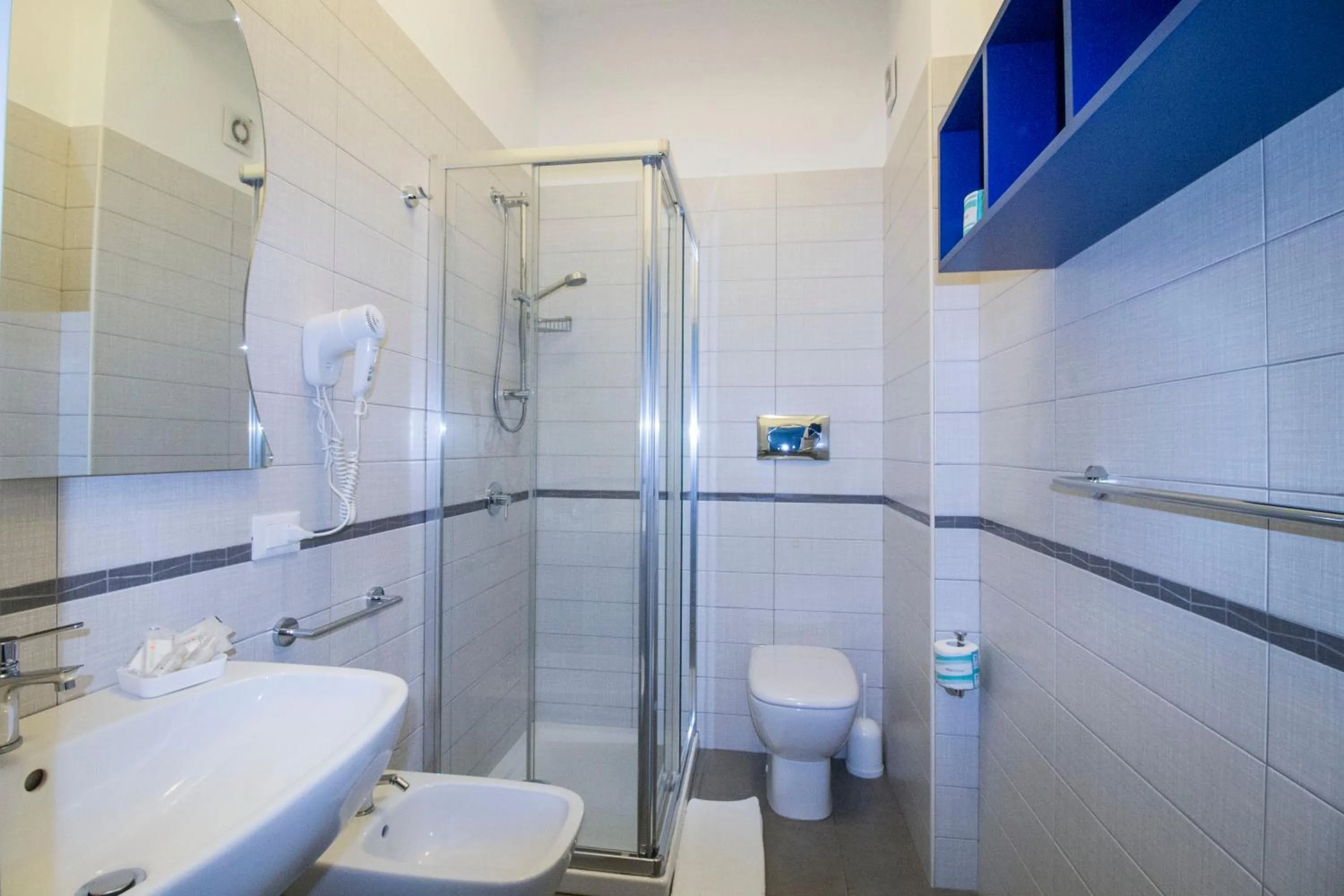 Shower in Hotel Arte Mare - camere in via del mulino 45