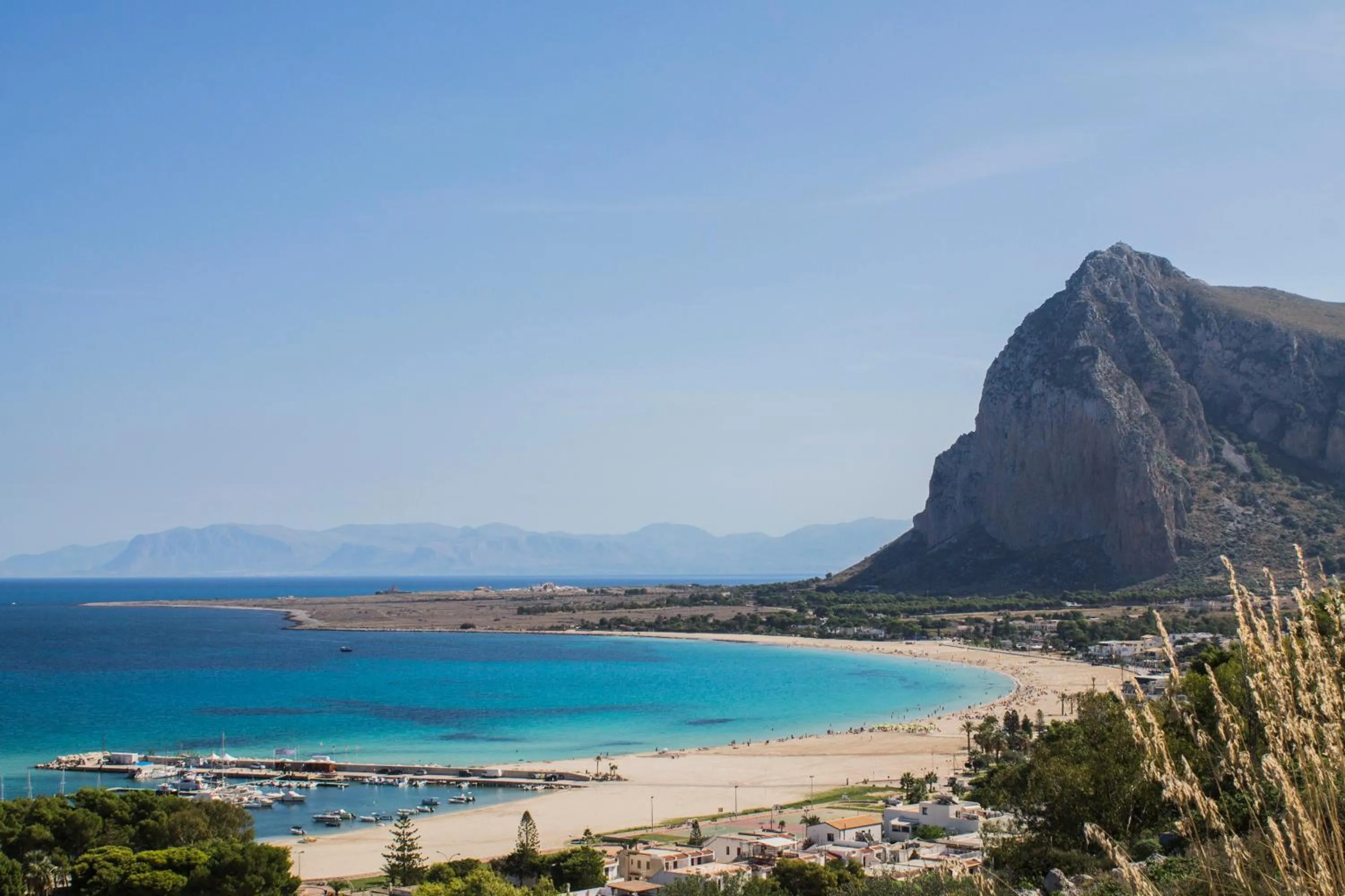Beach in Hotel Arte Mare - camere in via del mulino 45
