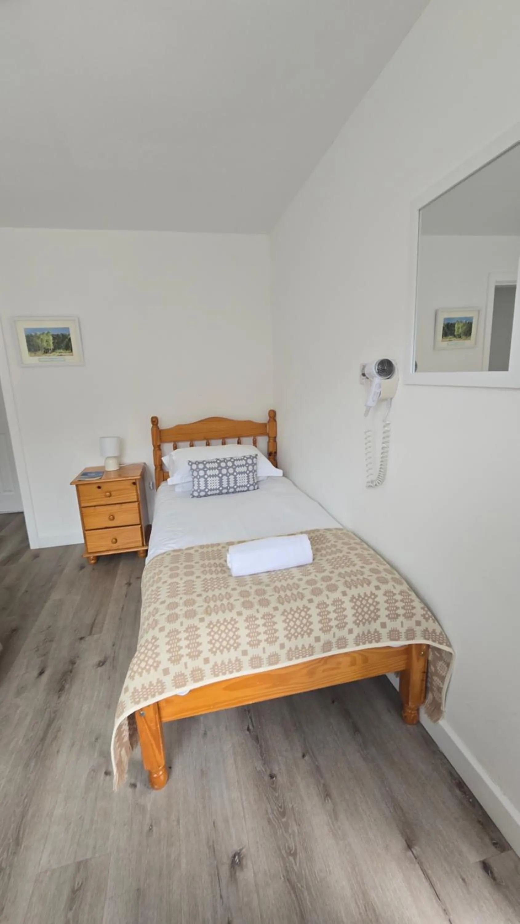 Bed in Snowdonia Mountain Lodge