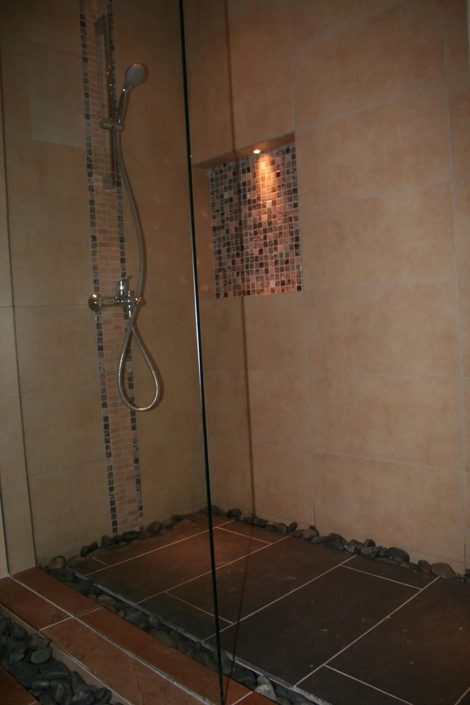 Shower in Dodola Lodge