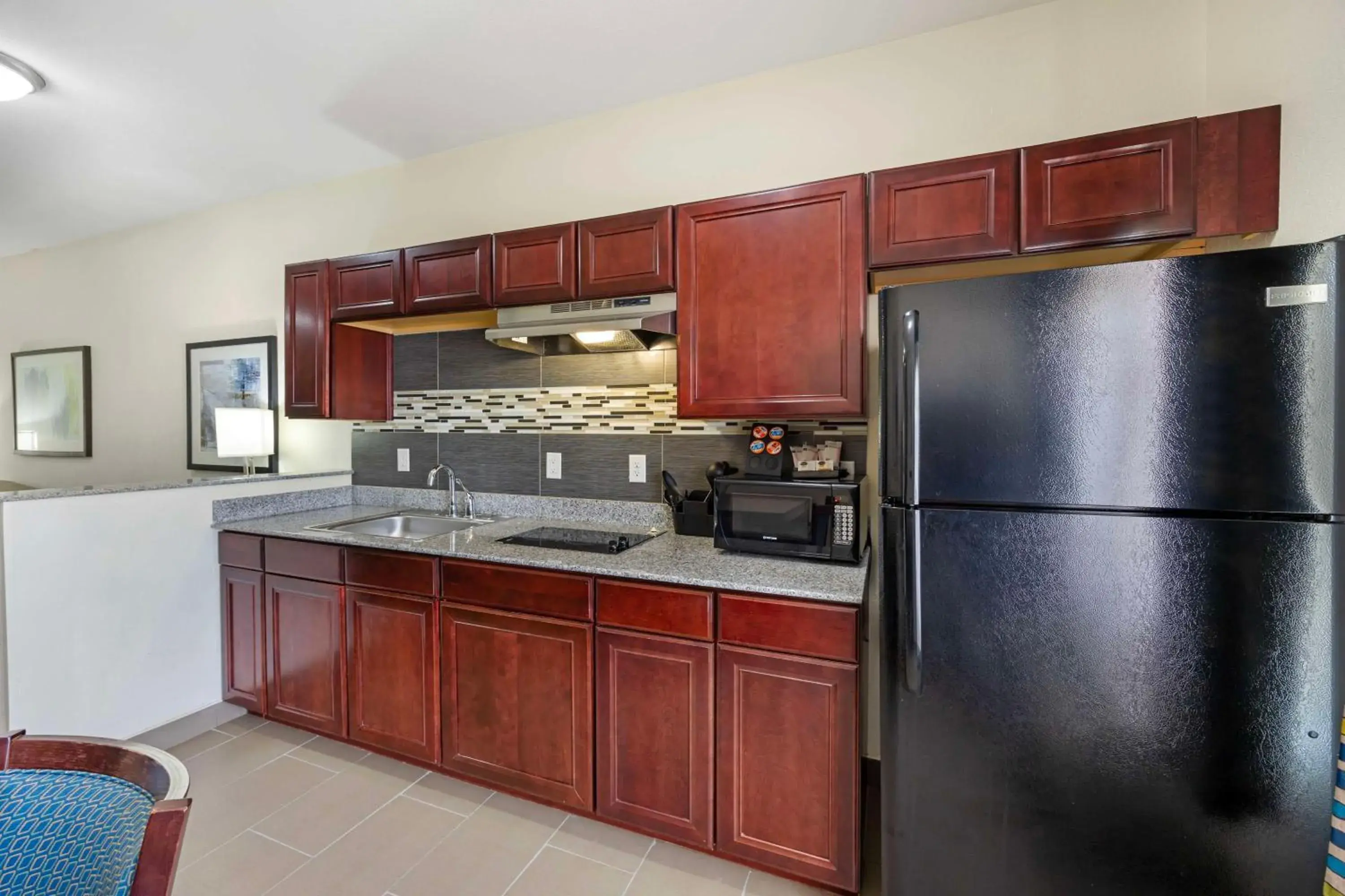 Bedroom in Best Western Plus Pratt Bedroom in Best Western Plus Pratt