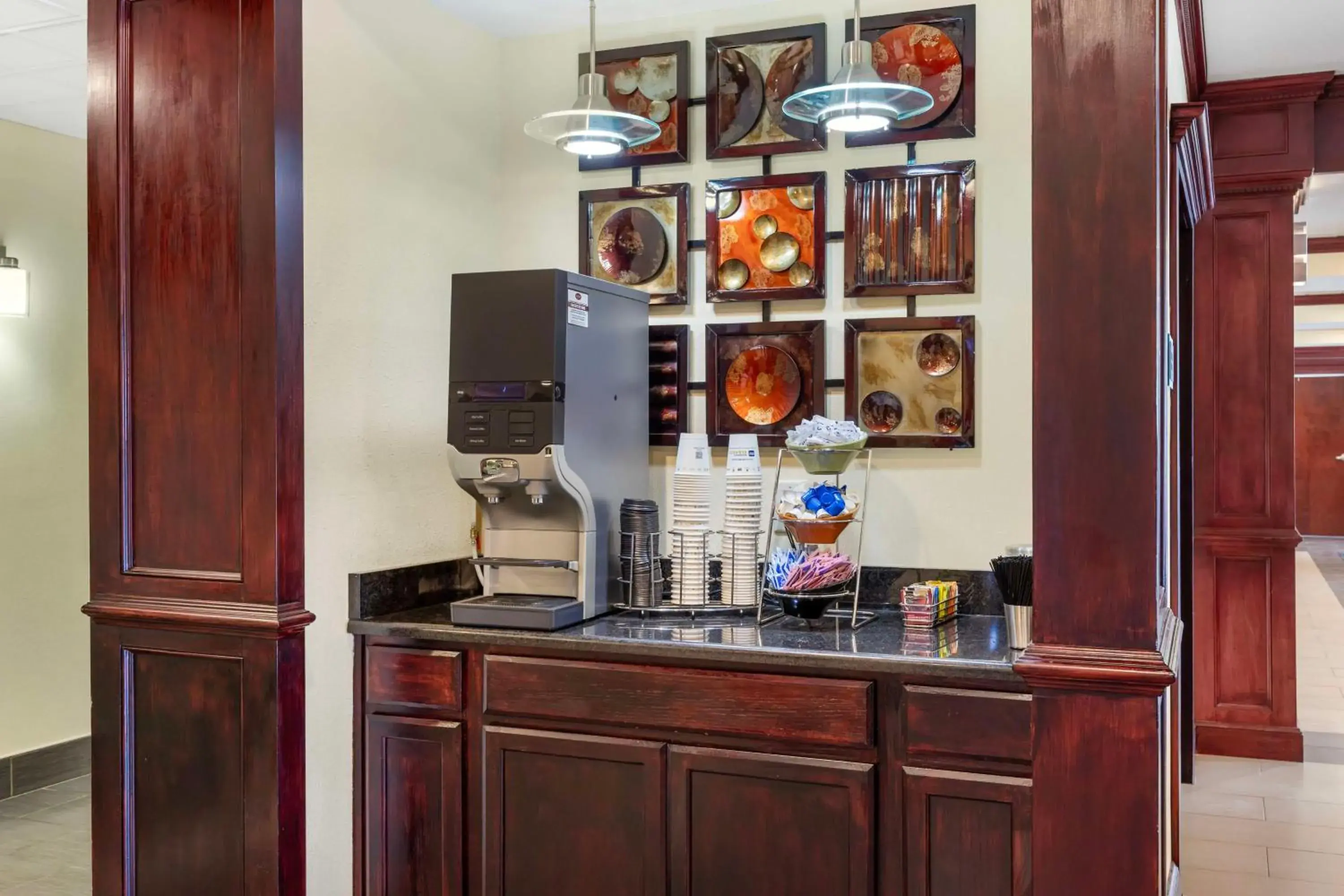 Lobby or reception in Best Western Plus Pratt Lobby or reception in Best Western Plus Pratt