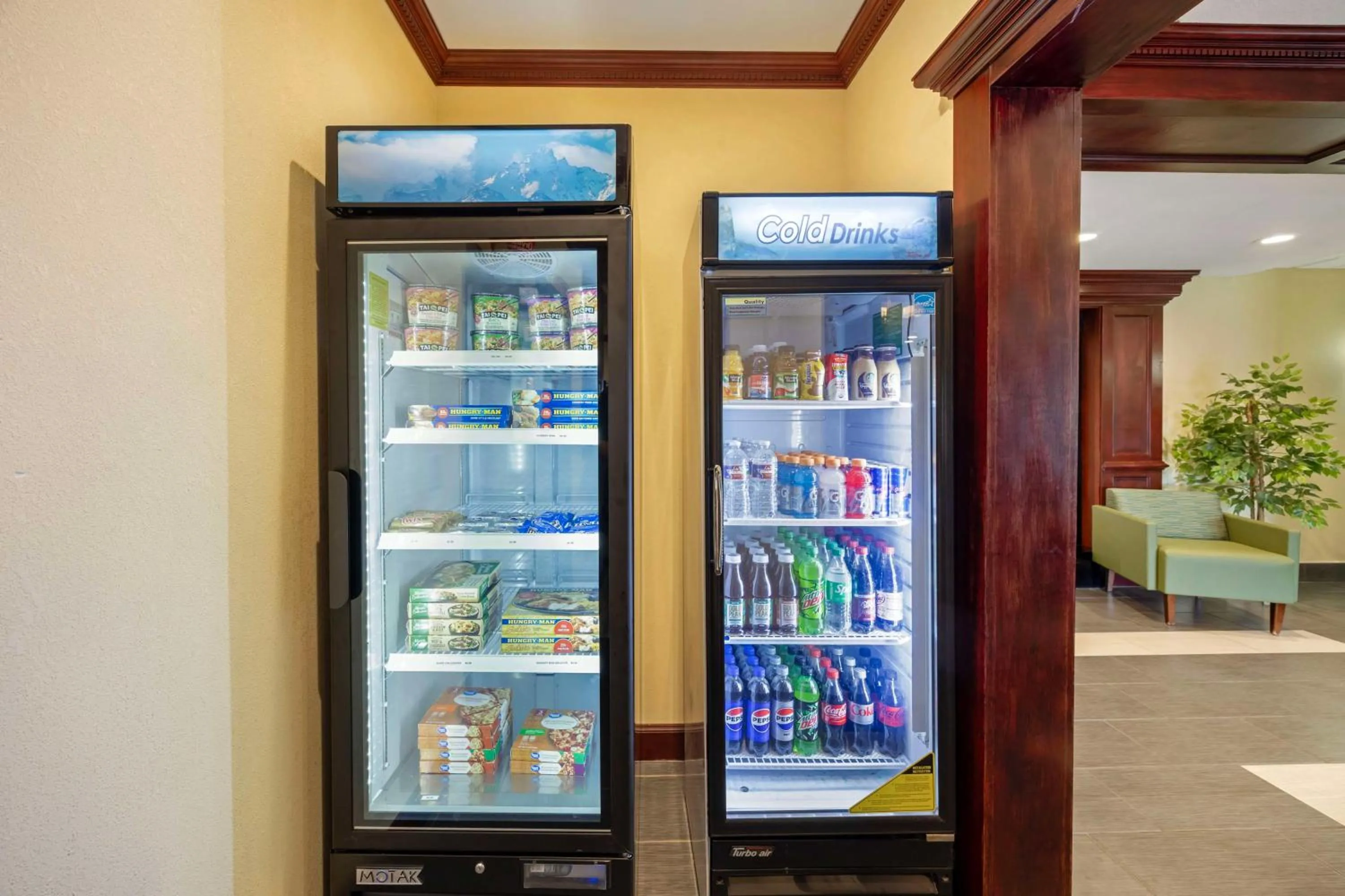 Property building in Best Western Plus Pratt