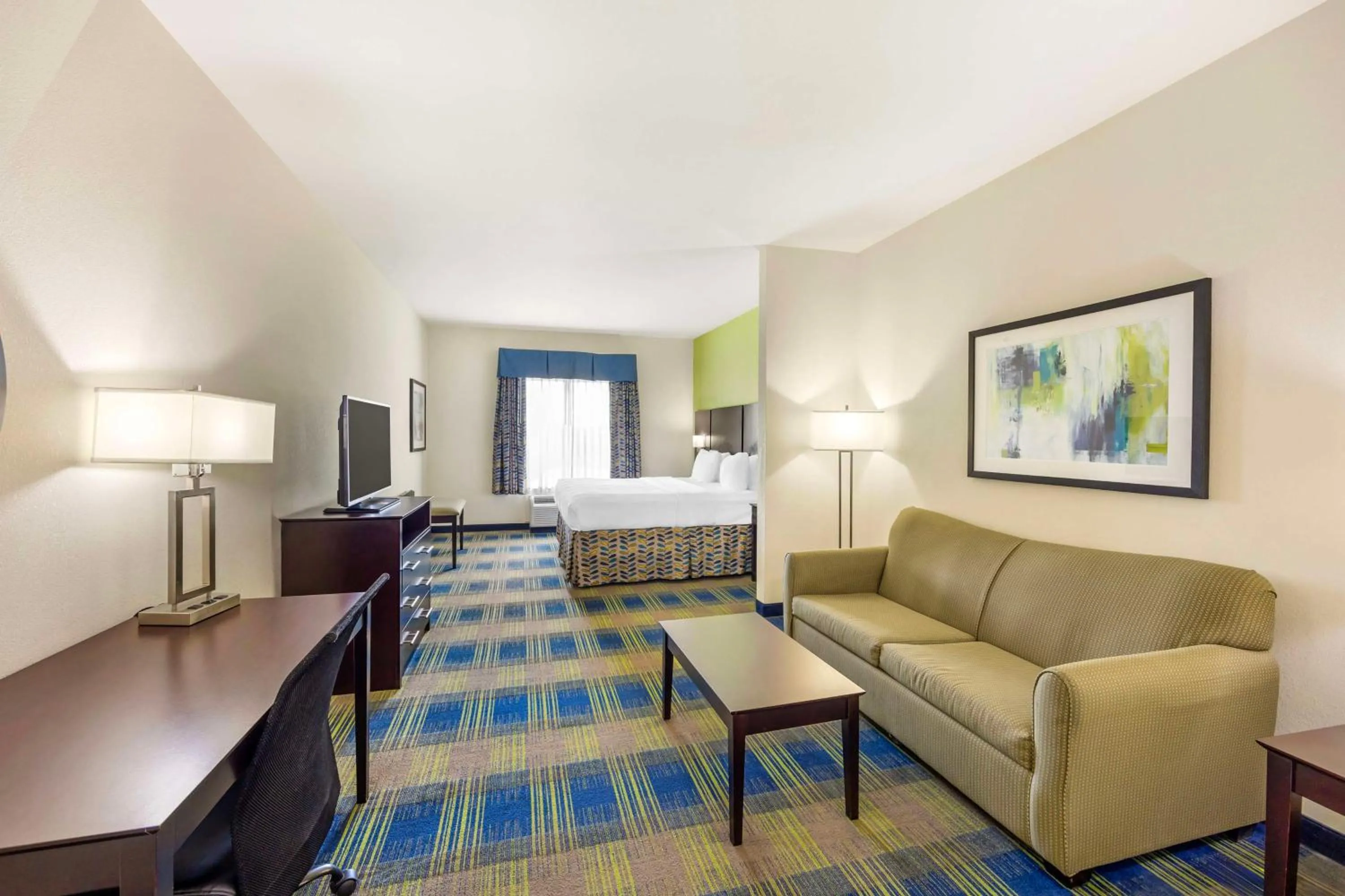 Bedroom, Bed in Best Western Plus Pratt