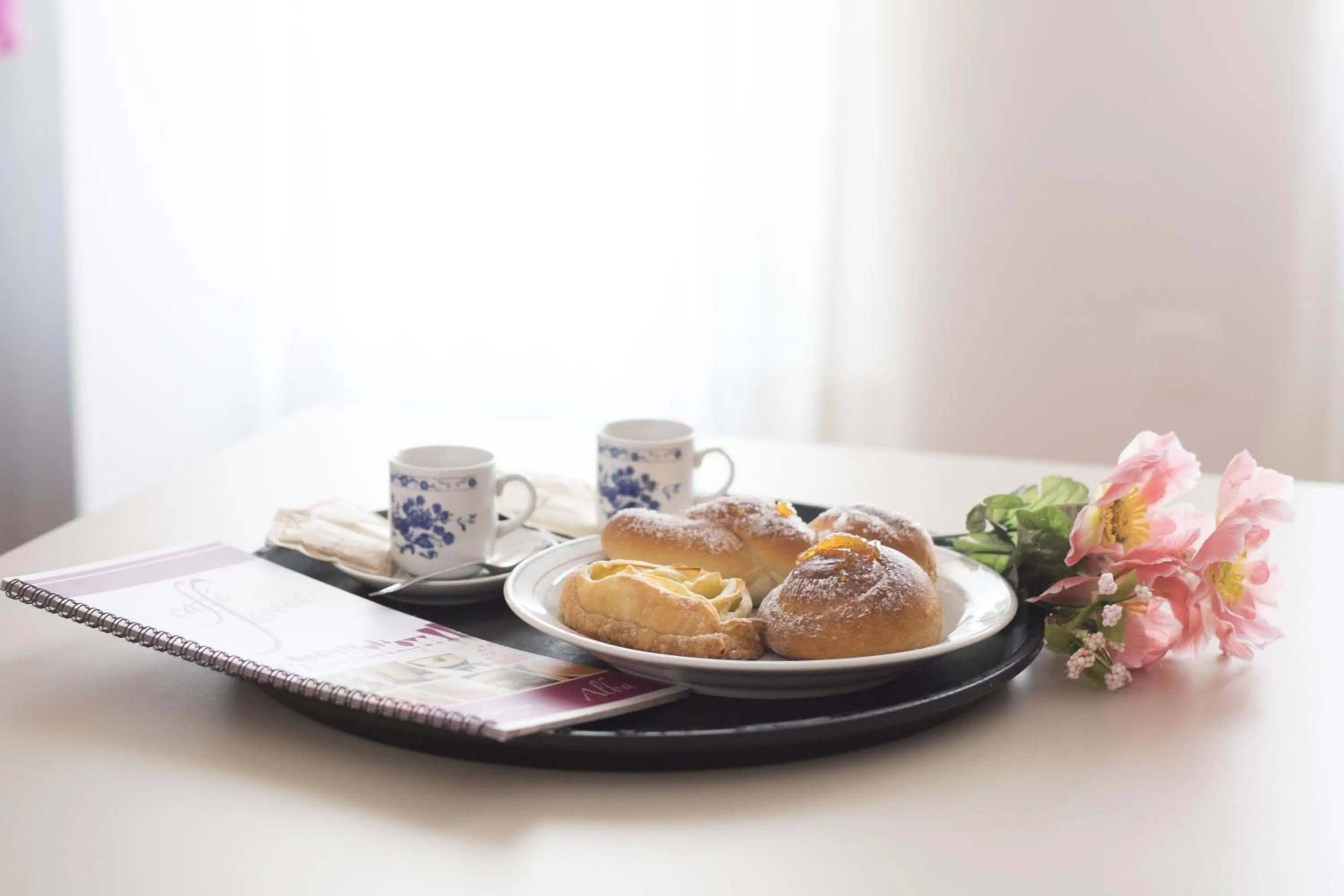 Food and drinks in Residence Caffé Savona