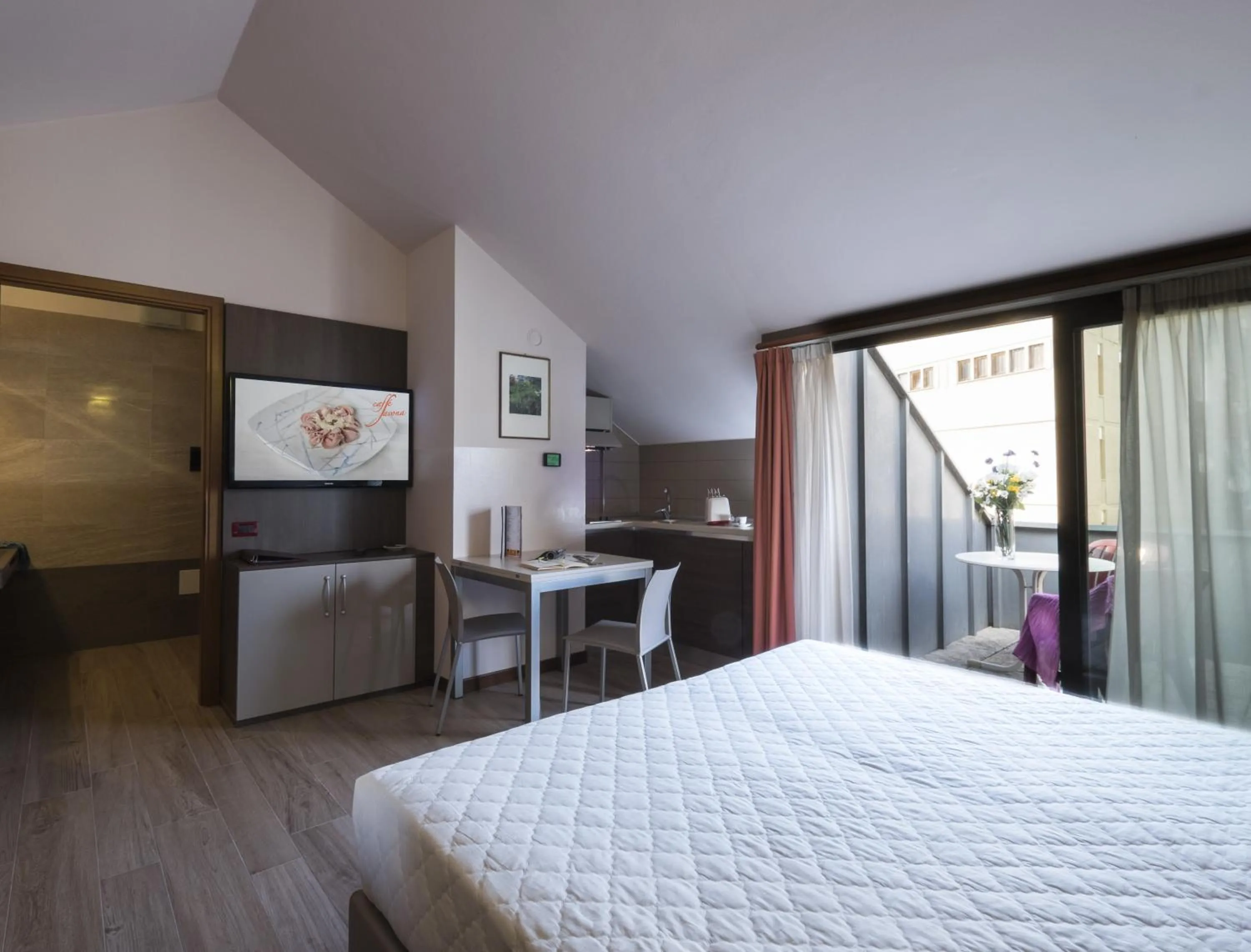 Kitchen or kitchenette, Bed in Residence Caffé Savona