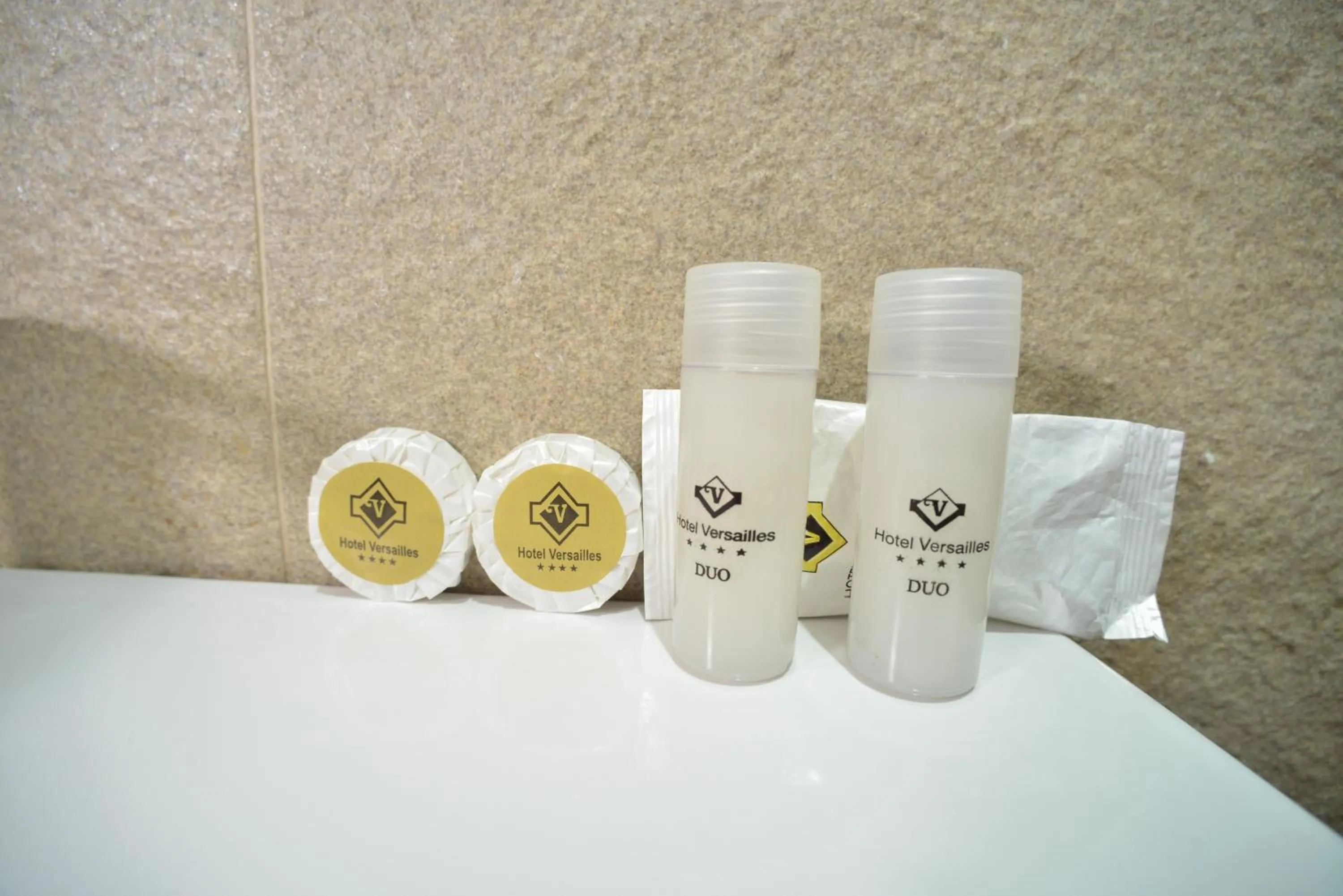 Bathroom in Hotel Versailles